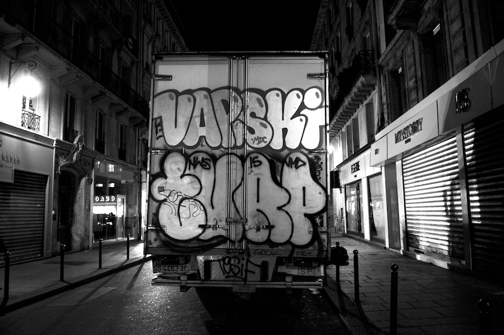 graffiti vans paris