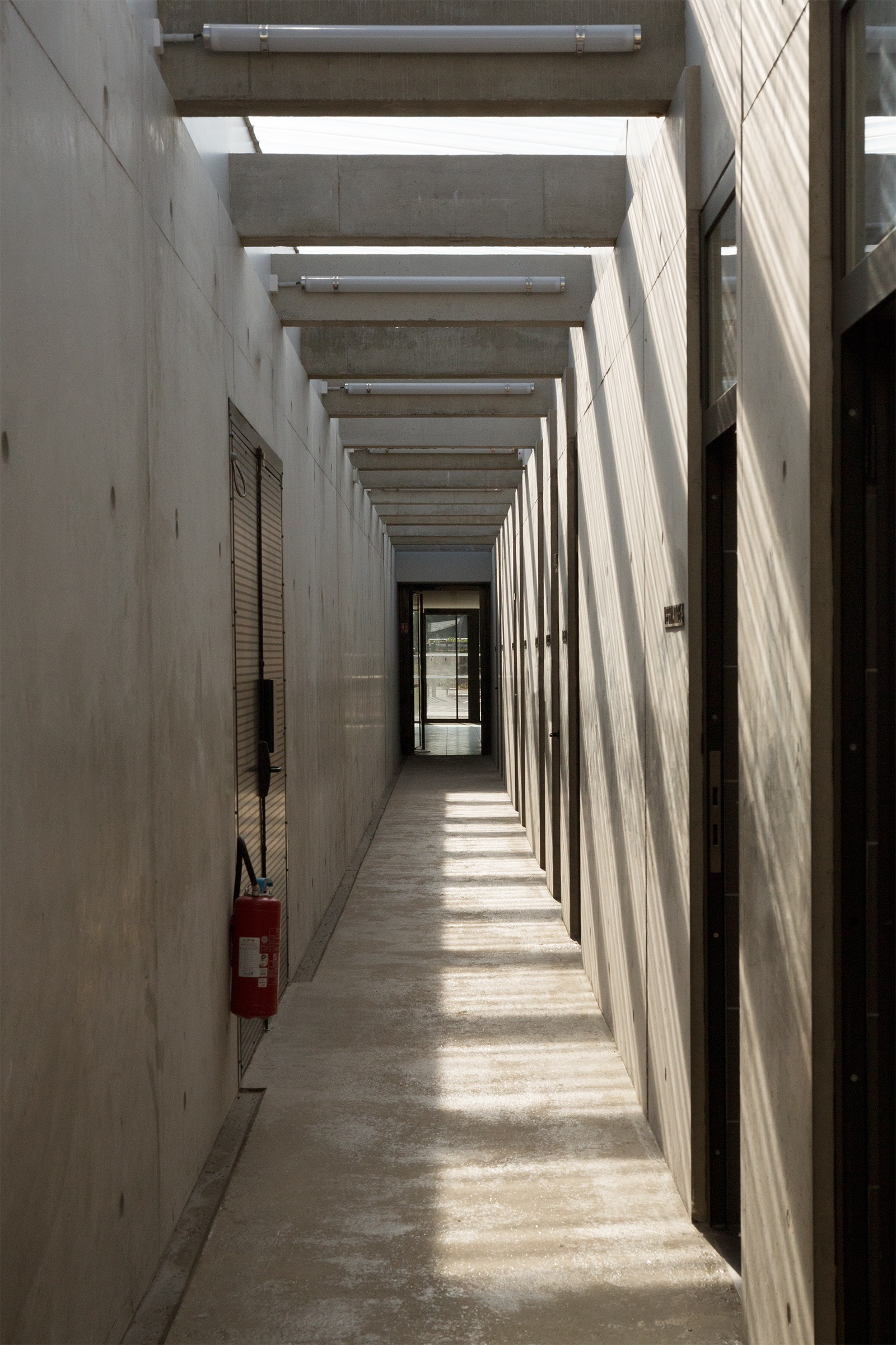 Stade de Collonges, L'Isle d'Abeau, Lis & Daneau Architectes