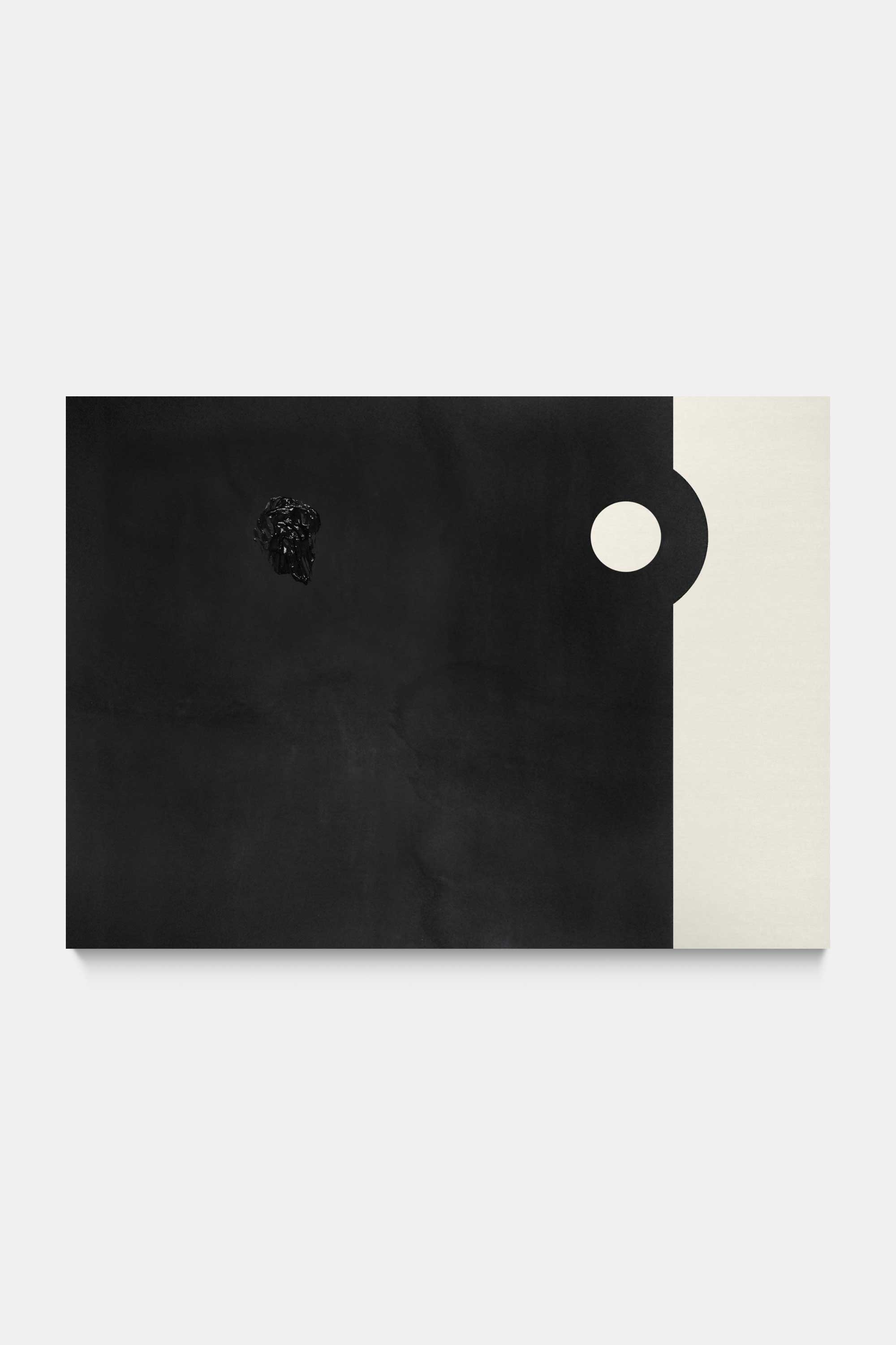 The great game, 2018. Iron oxide and acrylic paint on canvas. 270&#160;×&#160;195&#160;cm.