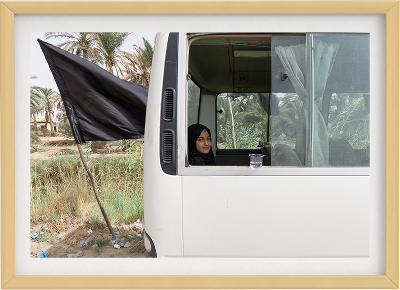 Joven peregrina en Arbaeen, Irak