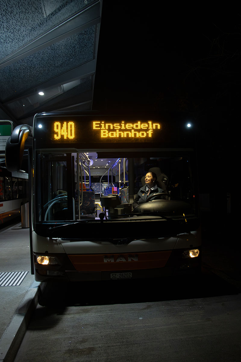 Selbst im Dunkeln bleibt ihre Leidenschaft hell.