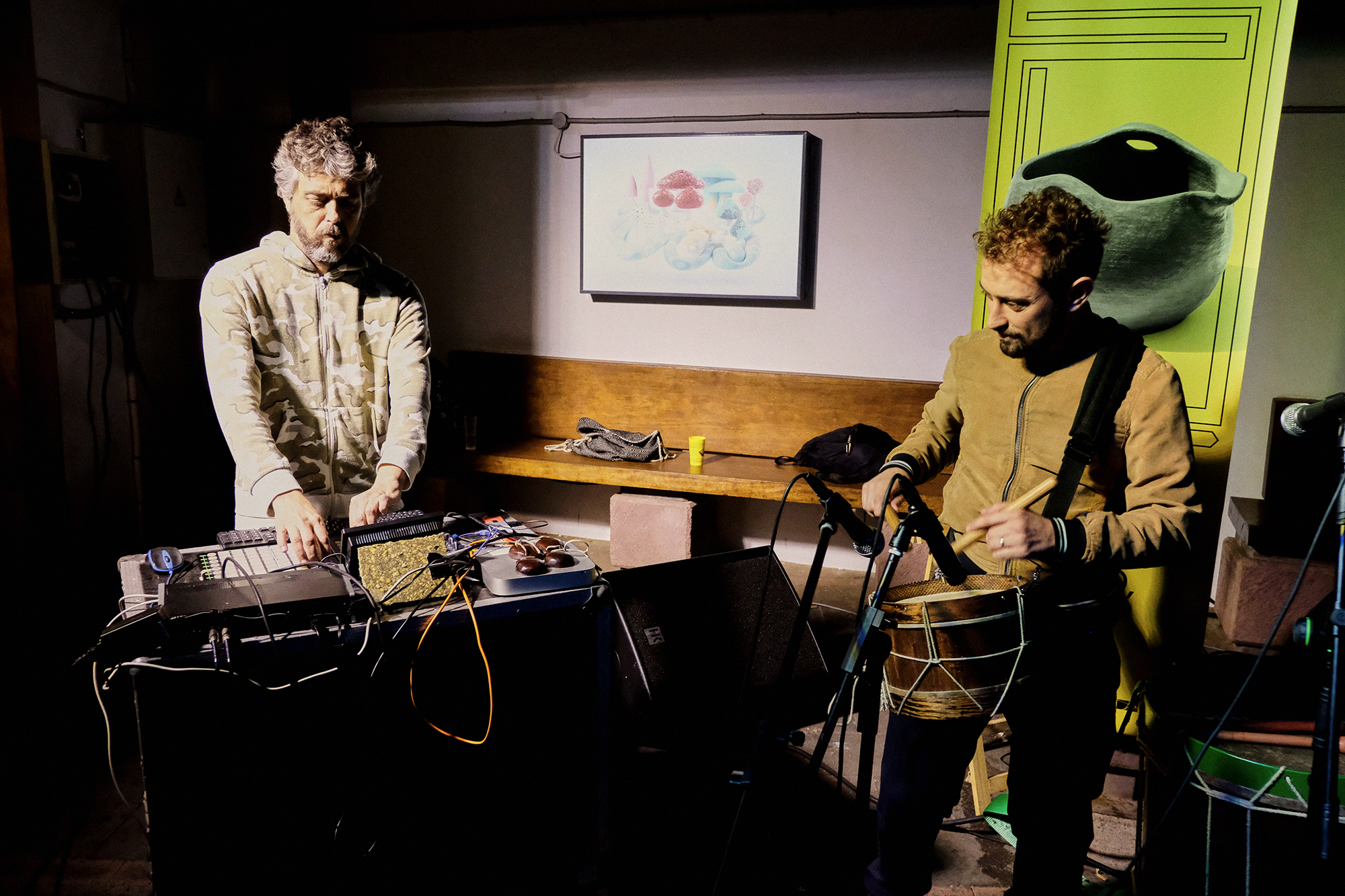 S.E.S.E.T.H fue una propuesta creada para la edici&oacute;n de 2019, mediante la uni&oacute;n de dos perfiles musicales se le rindi&oacute; un homenaje al instrumento m&aacute;s reconocible de la isla de El Hierro, este Set Experimental Sobre El Tambor Herre&ntilde;o, hibrid&oacute; sonidos electr&oacute;nicos y loops del folclore tradicional de las islas.