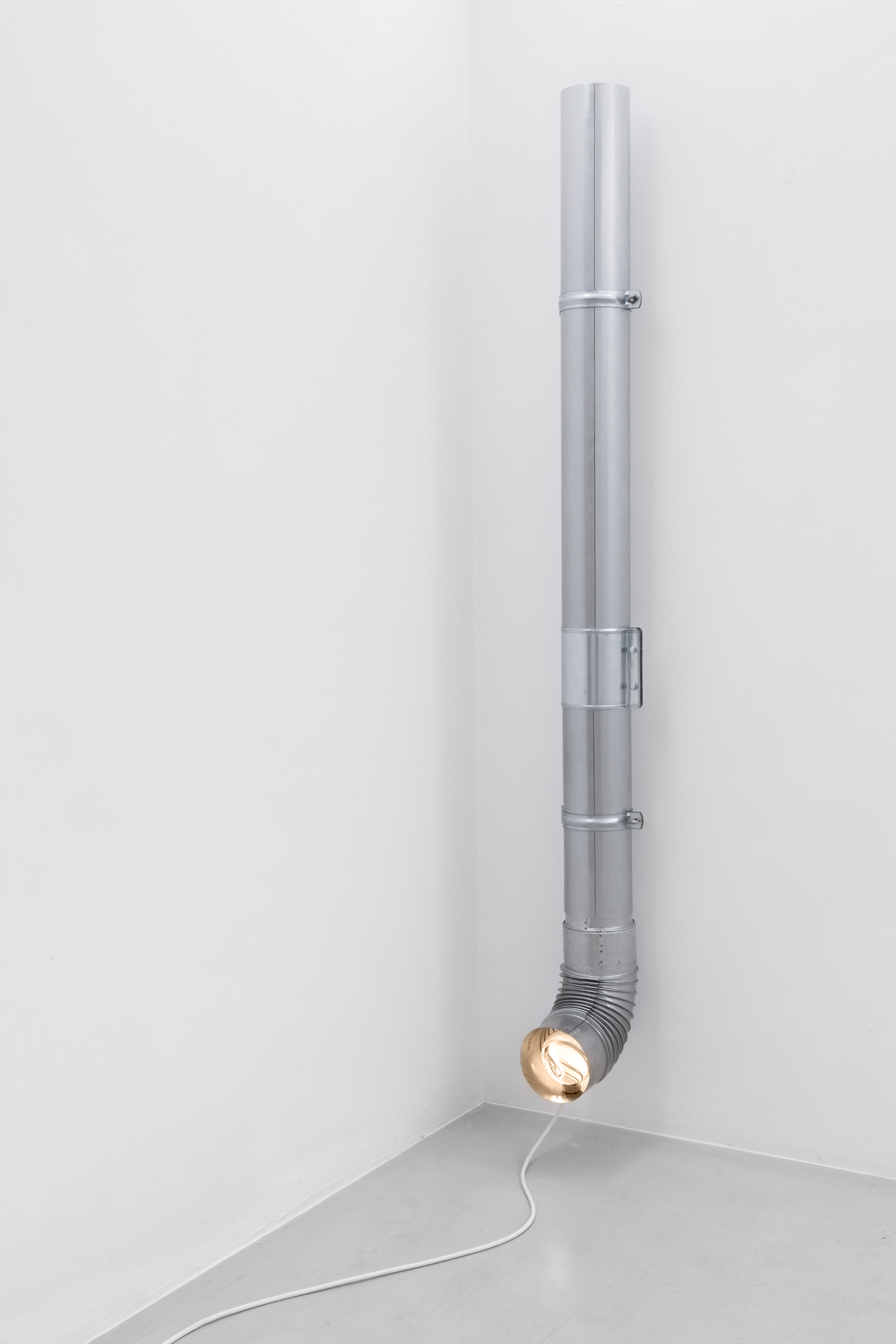 Esotheric Pipe 2, 2023, Acrylic on Canvas, 175 x 15 x 15 cm, photo by Mattia Mognetti