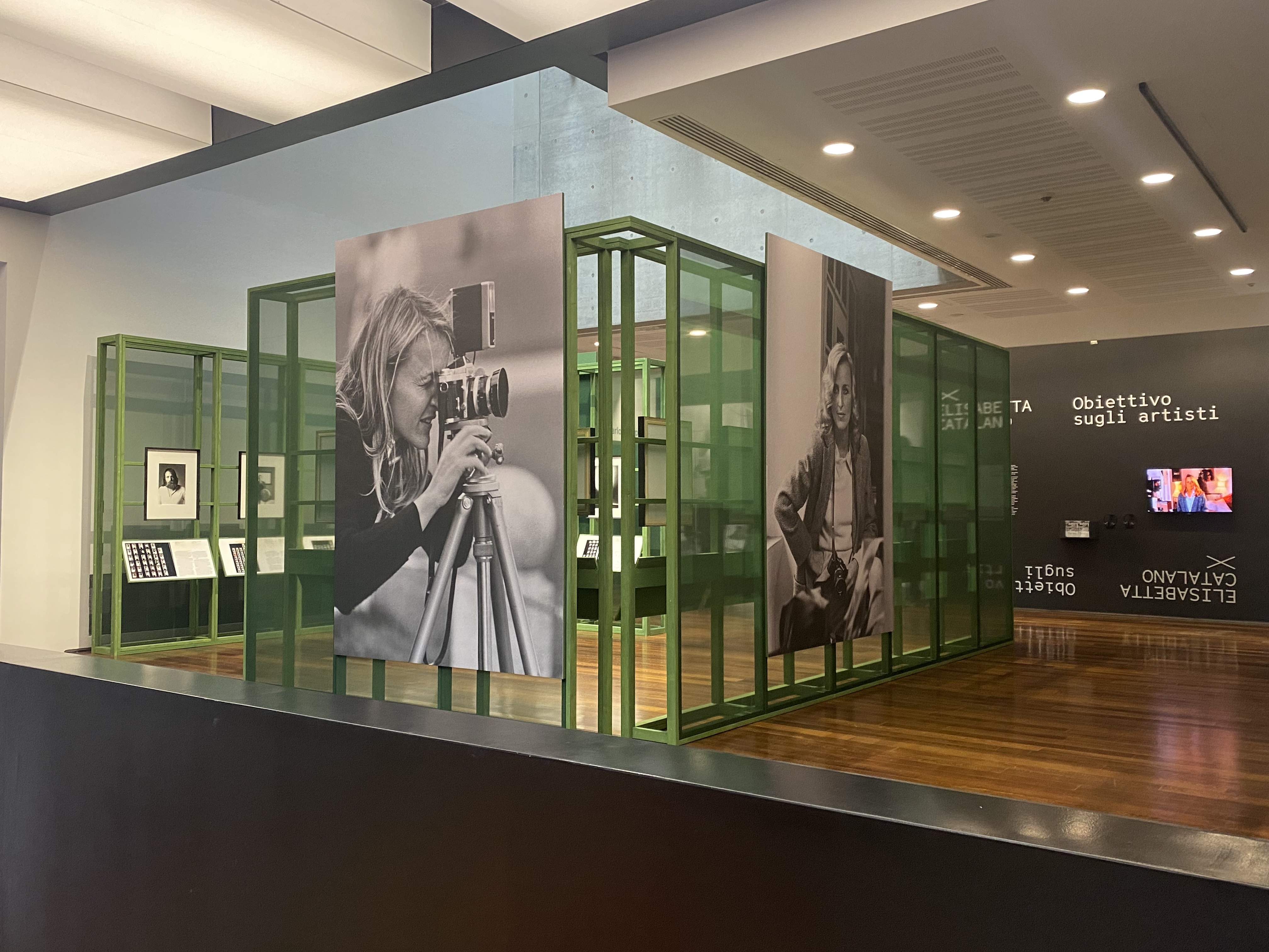 Installation view della mostra Obiettivo sugli artisti. Elisabetta Catalano