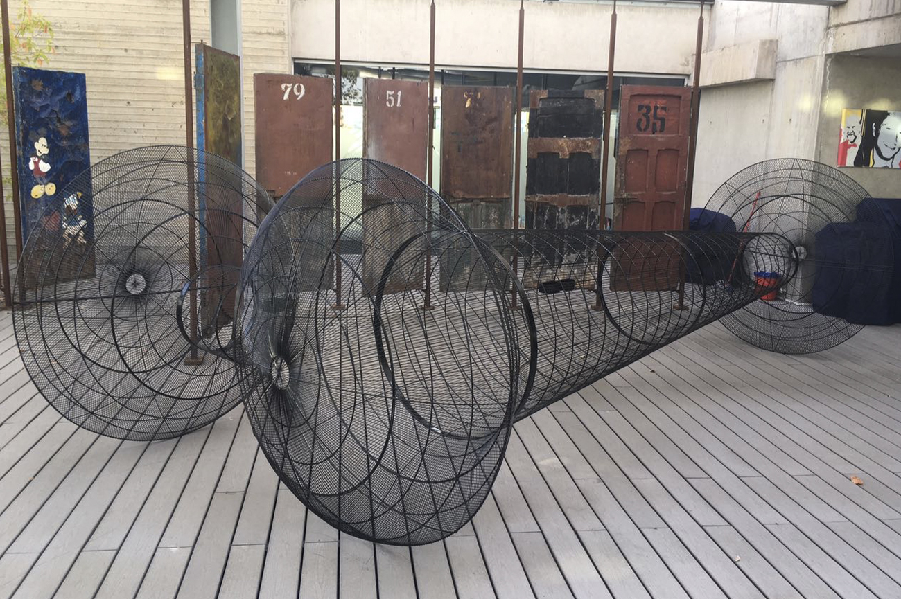 Cristián SalinerosPrototipo Antropocénico, 2017Spot welding and electrostatic painting560 x 200 x 200 cm