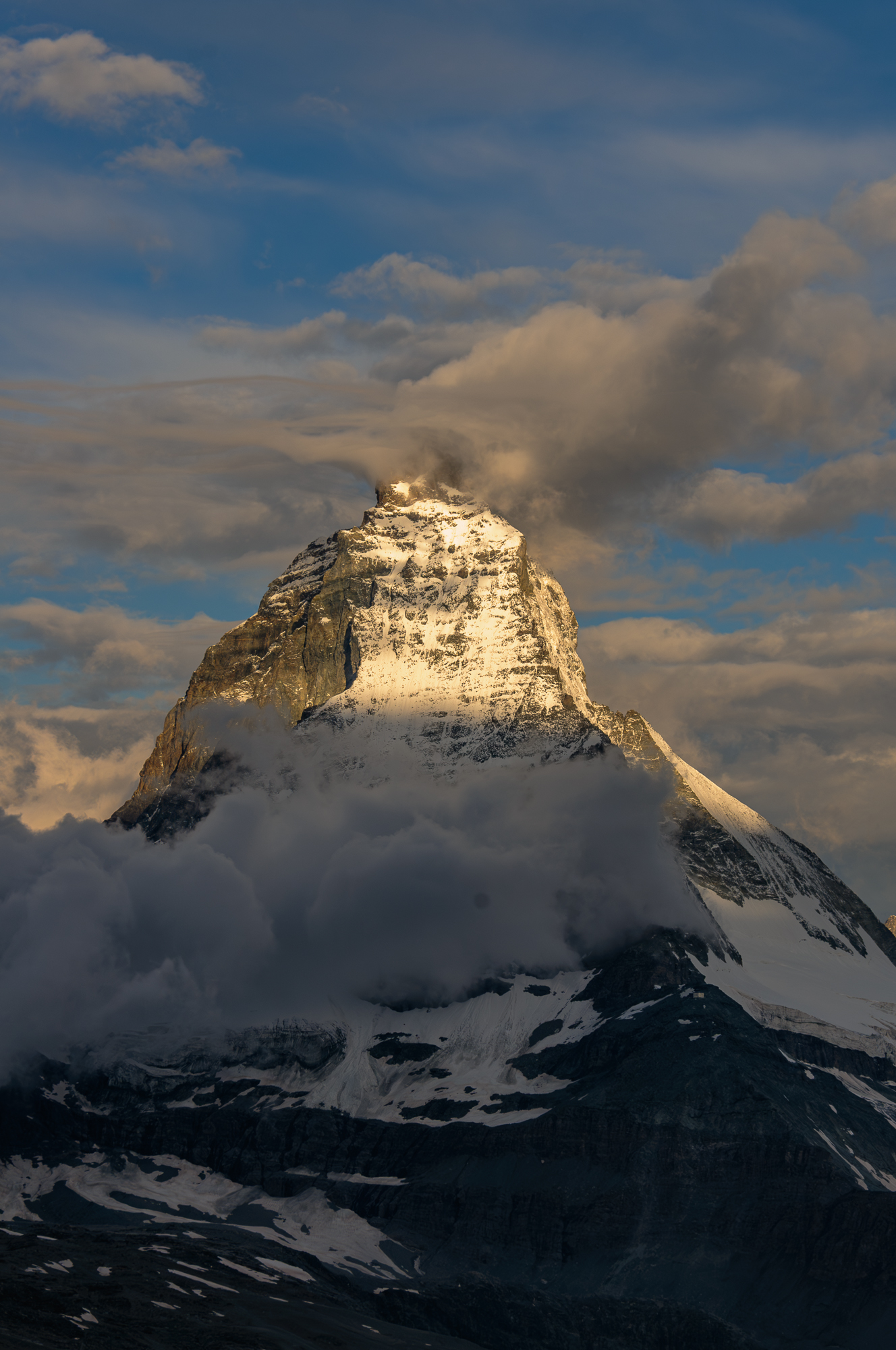 Vue du Cervin depuis le lac de Grindjesee. En pause longue le matin.