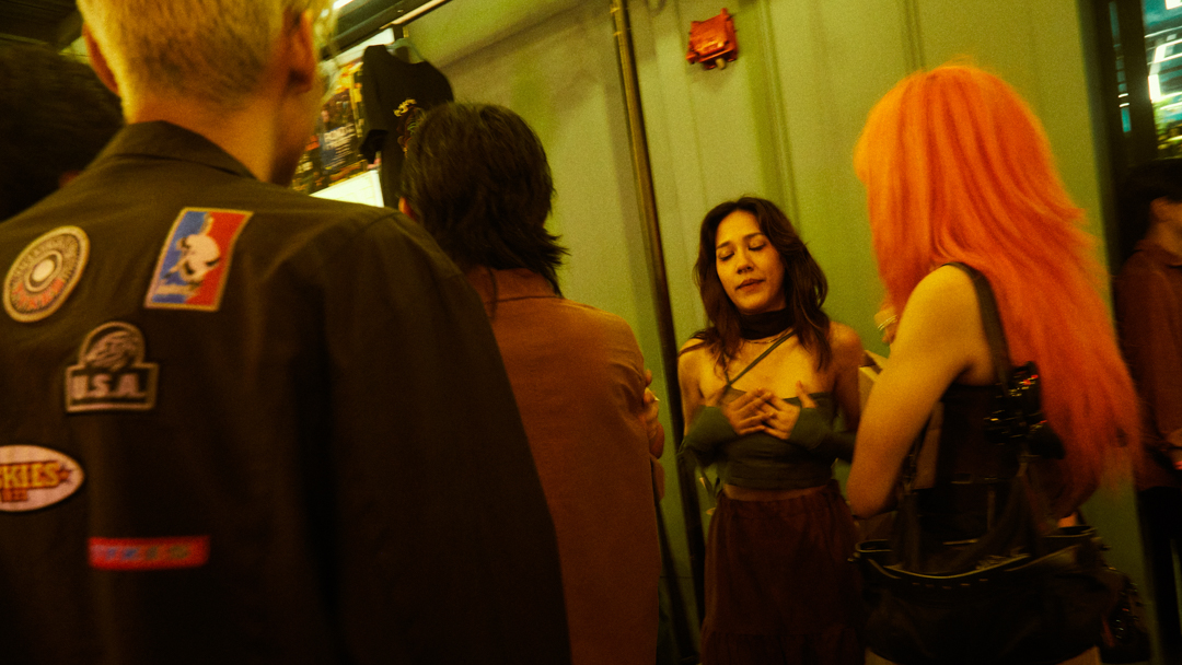 Lunadira @ Autograph Booth of Tangerine Live