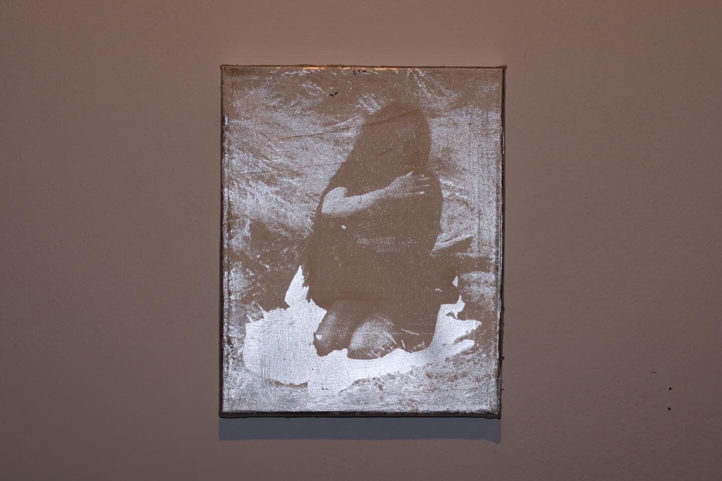 She can only hold him, 2025, Acrylic, oil and chrome on canvas, 19.5 x 25.5 cm