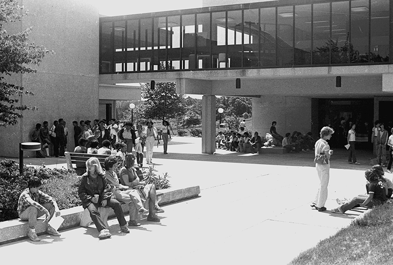 Career Fair. Students outdoors on campus, 1980