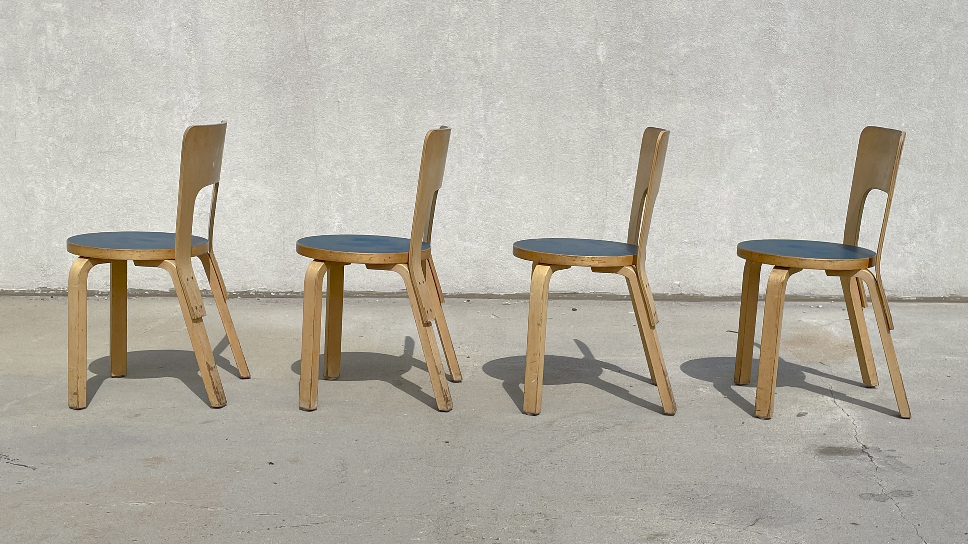 SWEETERFAT ALVAR AALTO VINTAGE DINING SET IN BLUE 1970S RARE