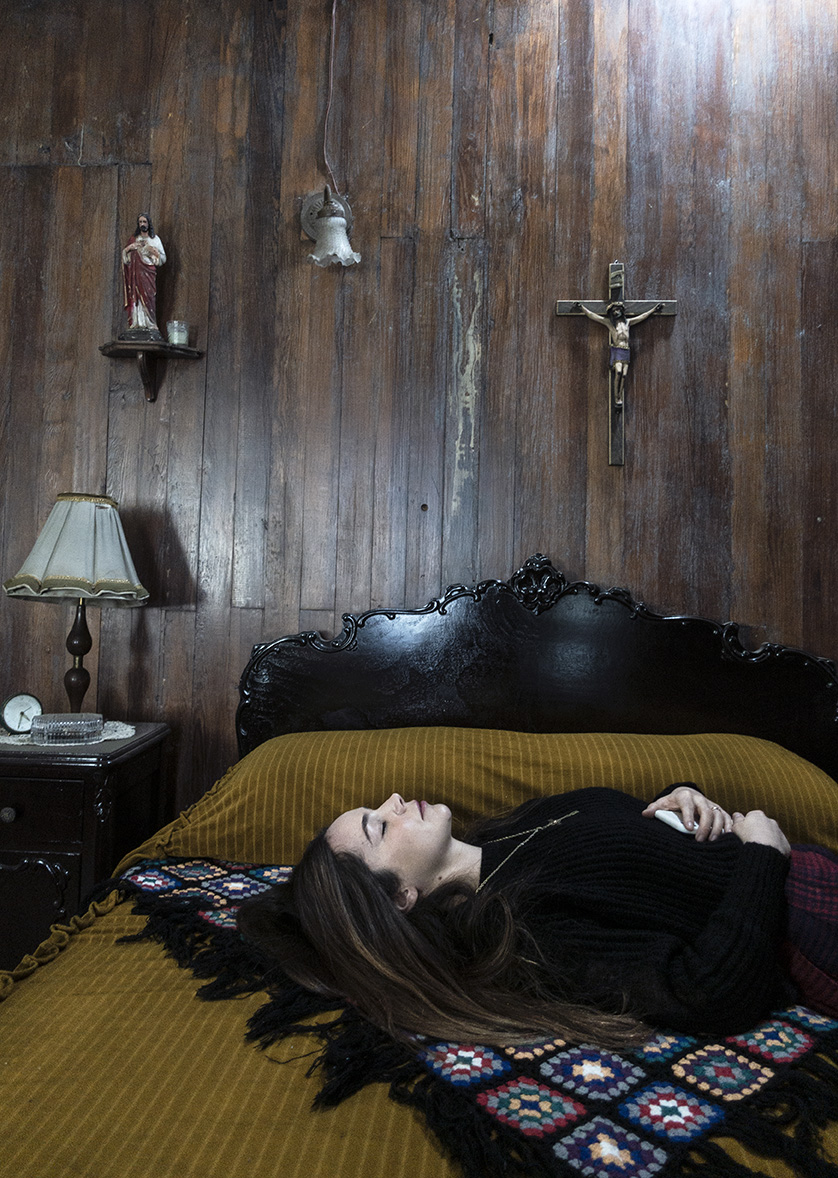 CAMILIA SODI (on the set of the film "The Exorcism of Carmen Farías"), 2019