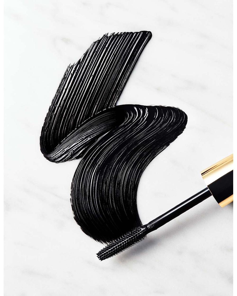 Prop Stylist Mattias Nyhlin creates a captivating mascara texture for L'Oréal