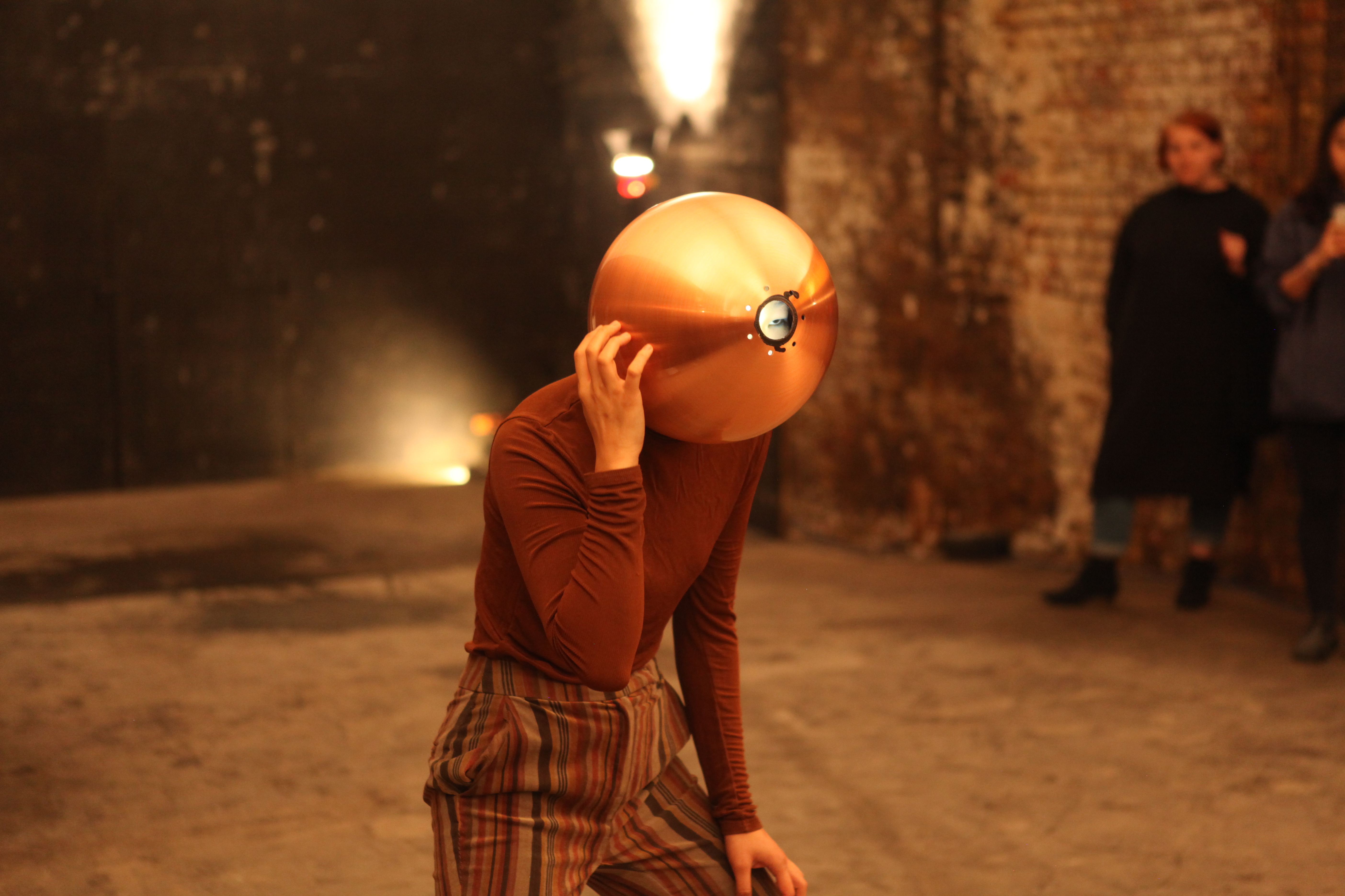 Live Performance, Doodle Bar Warehouse, 5 minutes of your time, 2018 (photo by Nigel Rolfe)