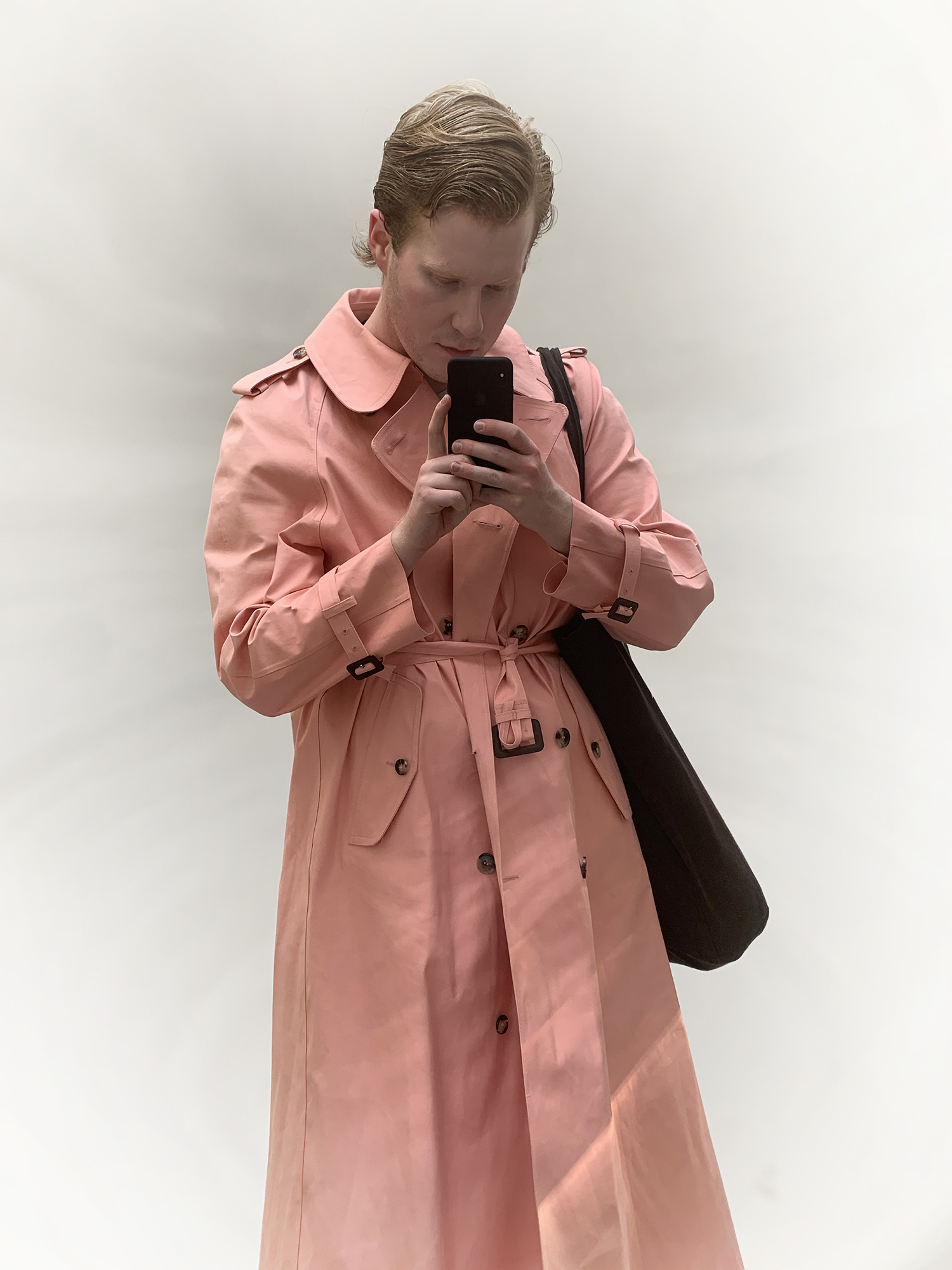 Anish Kapoor reflection at Lisson Gallery