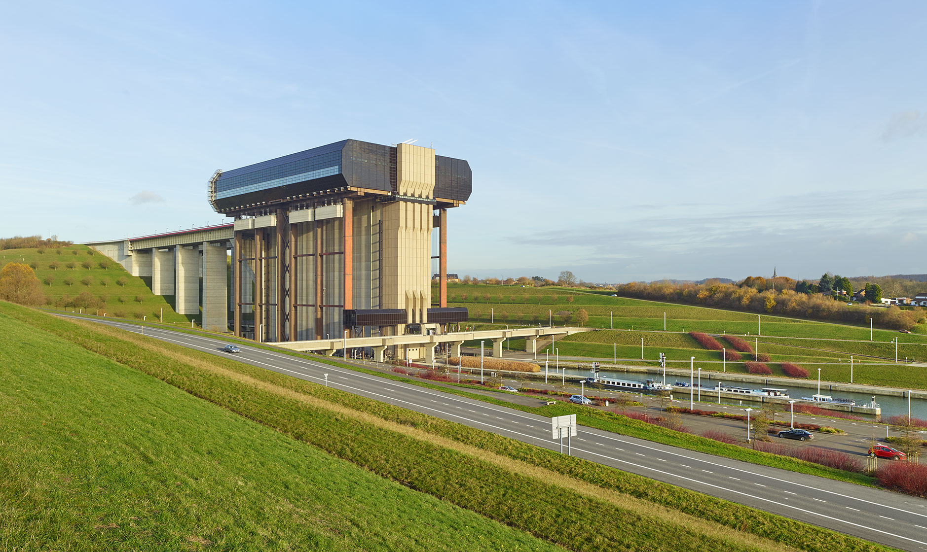 BOAT FUNICULAR LIFT - STRÉPY-THIEU - BELGIUM