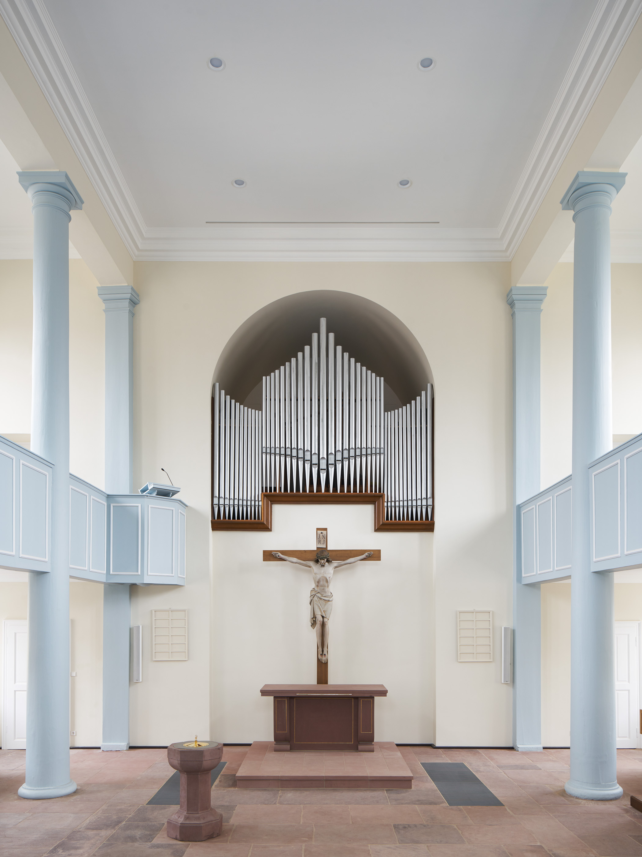 Sanierung Weinbrennerkirche Kleinsteinbach. Kunde: Vermögen und Bau BW.