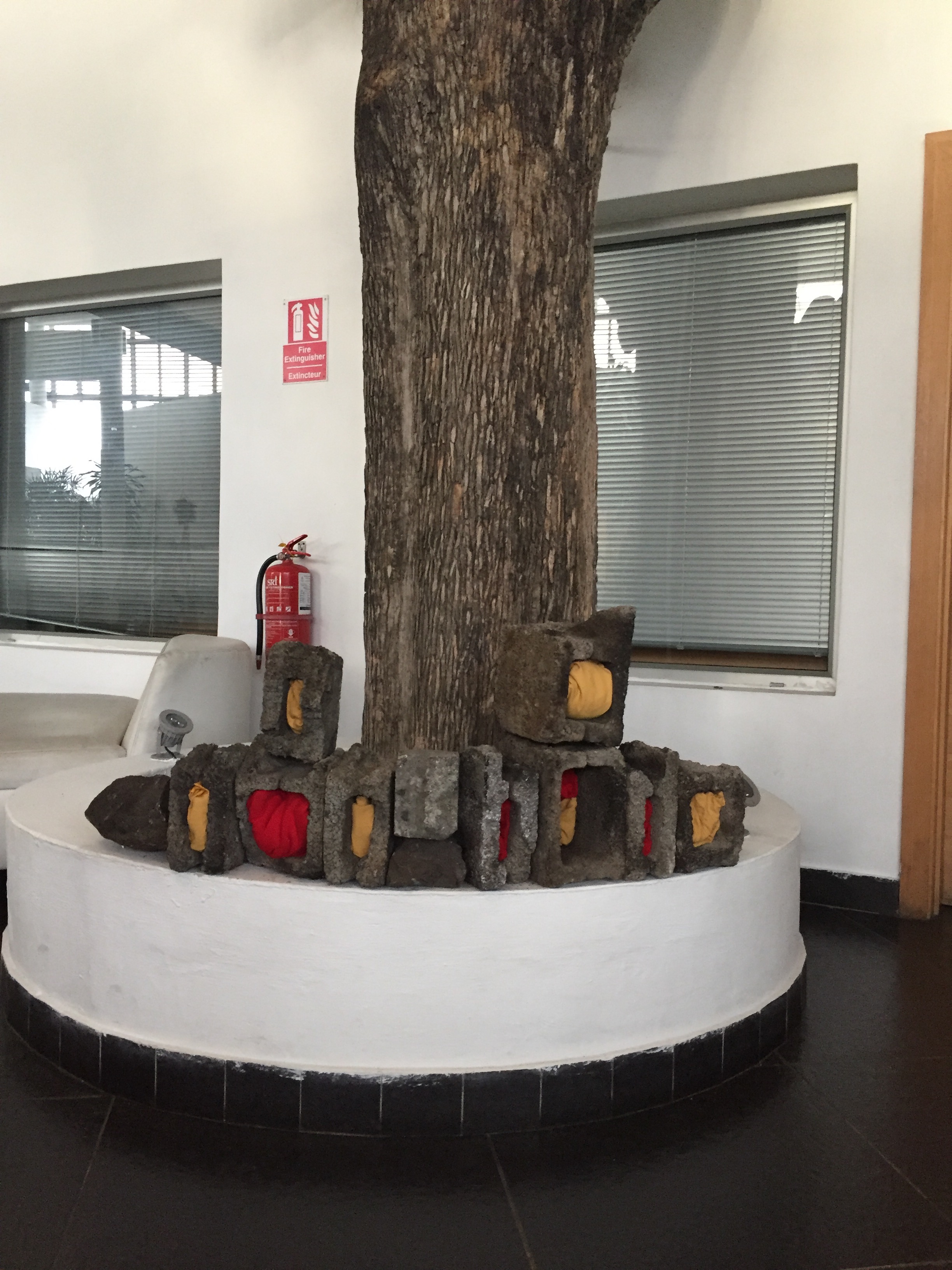 Sue Kneebone, "Ocean Apart"