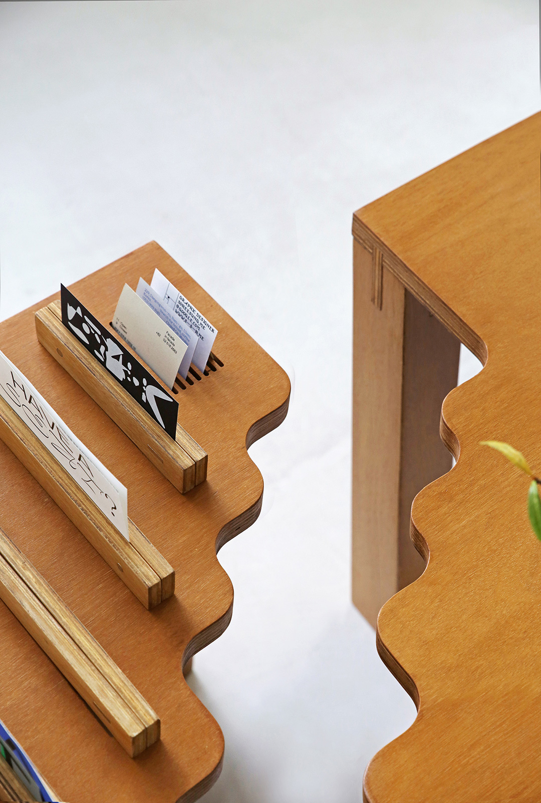 Heeso desk (가구디자인) 자료제공 : 전중섭