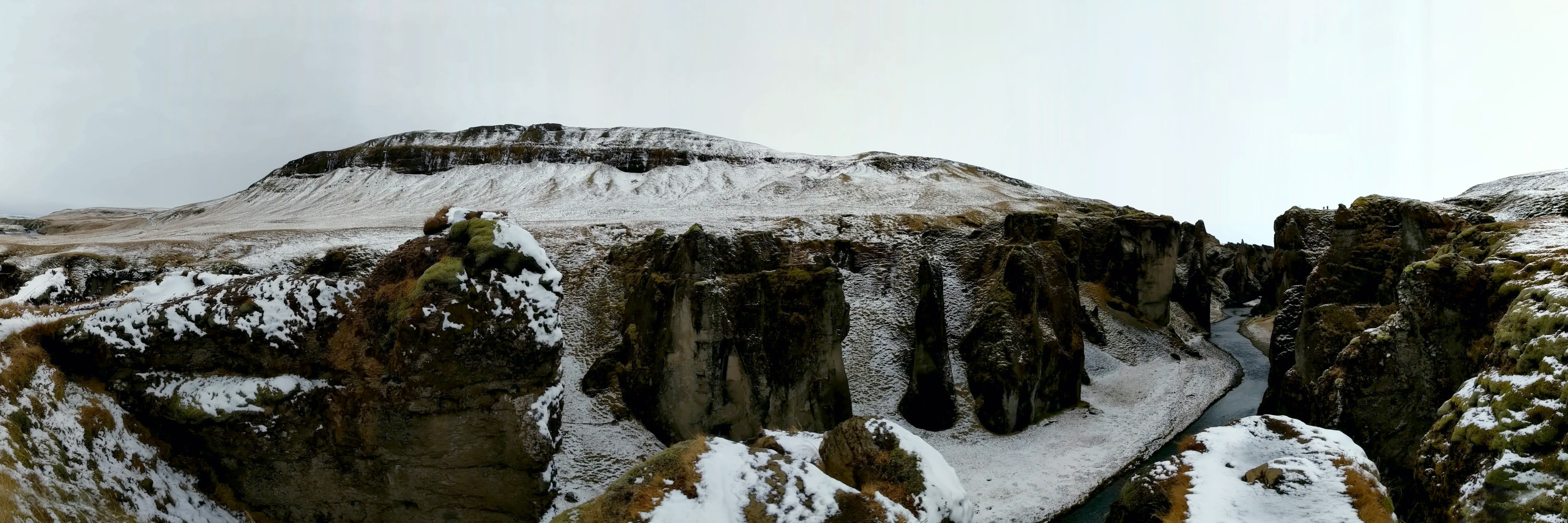 Fjaðrárgljúfur canynon