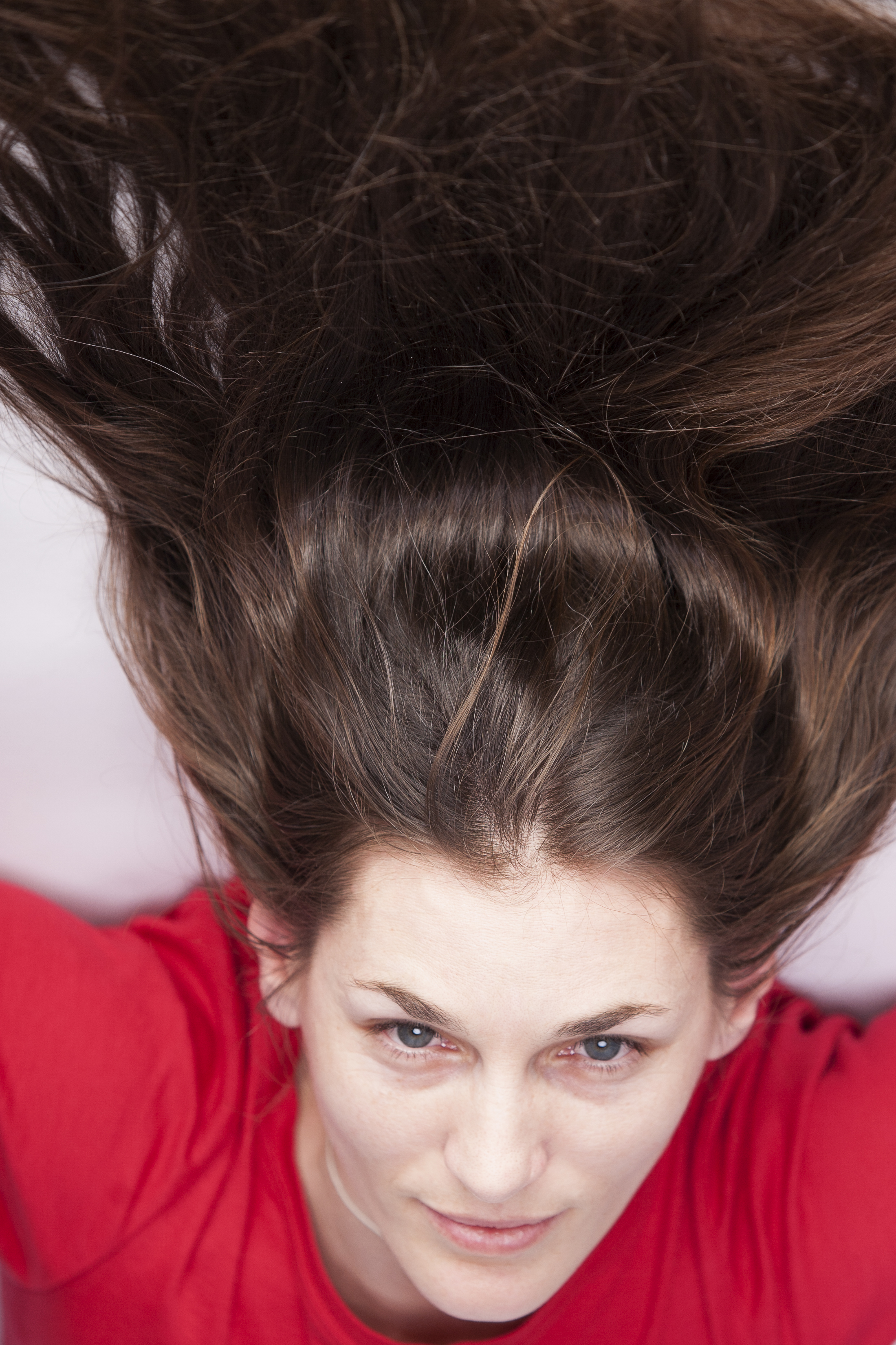 Professzionális portré fotózás hosszú hajú nővel