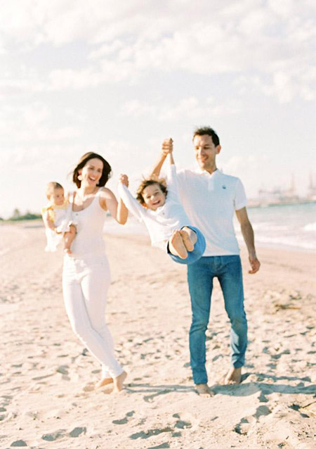 Family in Fuerteventura having fun in a Photoshooting