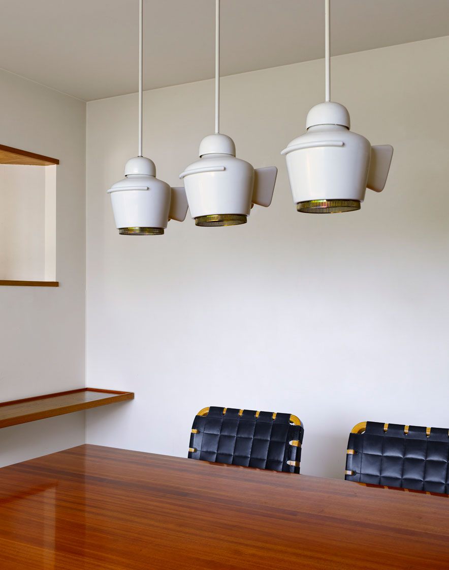 ALVAR AALTO - MAISON LOUIS CARRÉ - BAZOCHES-SUR-GUYONNE. FRANCE