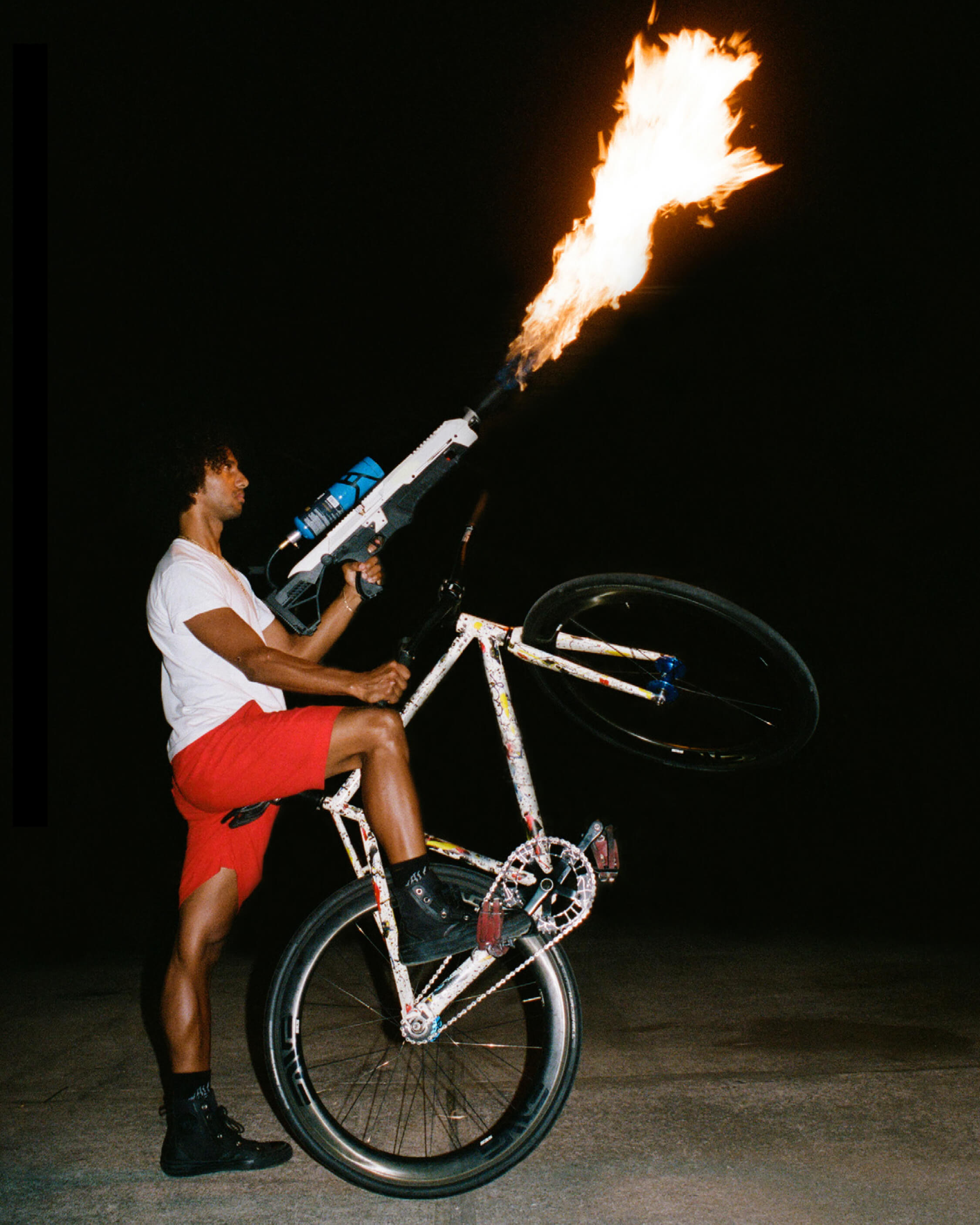 Toni Rodriguez with Fire and flamethrower Garagisme 8 Cecilia Azcarate