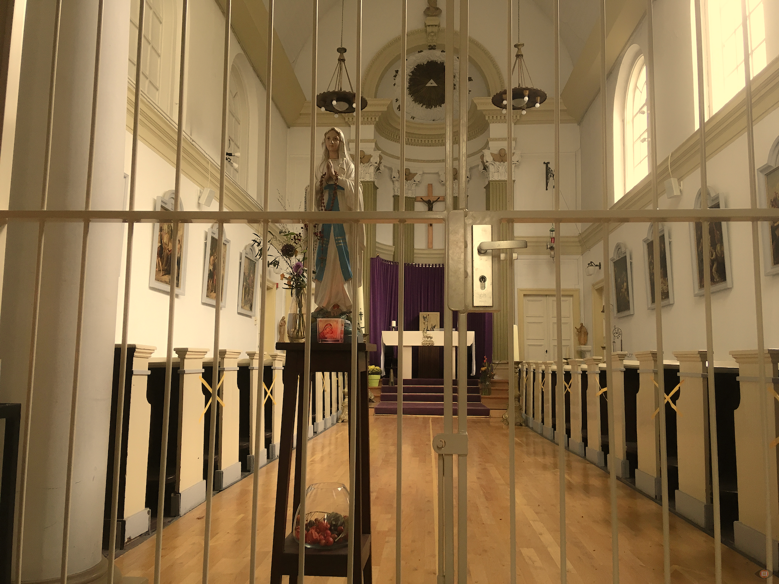 God is closed. Leiden, Noord Holland, June 2020