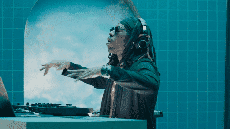 Sunday Bath Sessions with Flying Lotus | Lord Jones