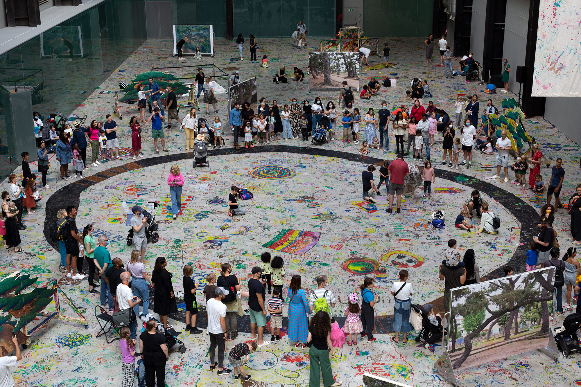 PLEASE DRAW FREELY | EI ARAKAWA  • TATE MODERN 