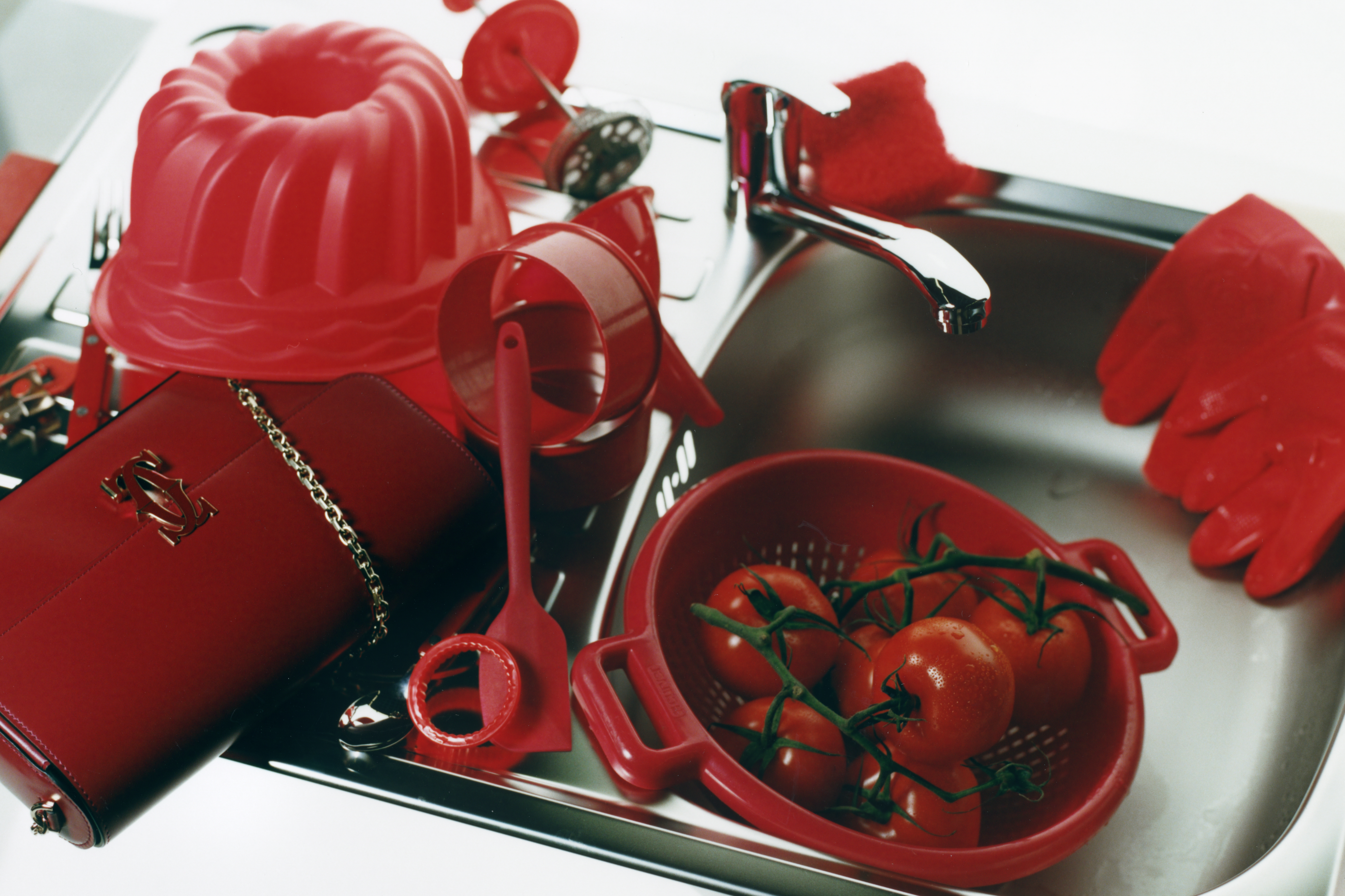 Wonderland x Cartier 