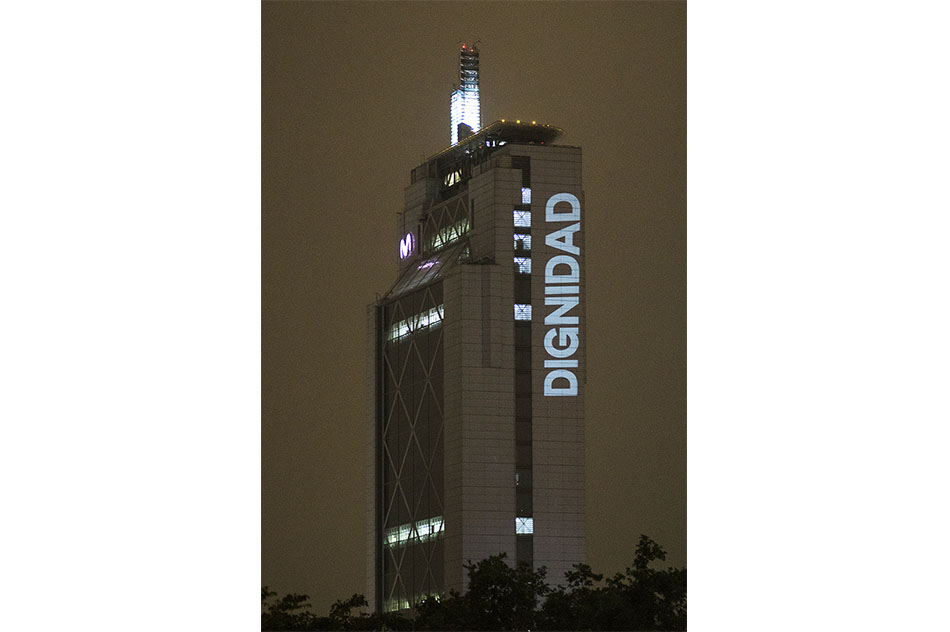 Delight LabSecuencia Dignidad:  Dignidad, 19 Octubre 2019Fotografía de la acción de arte75 x 55 cmFoto ©Gonzalo Donoso