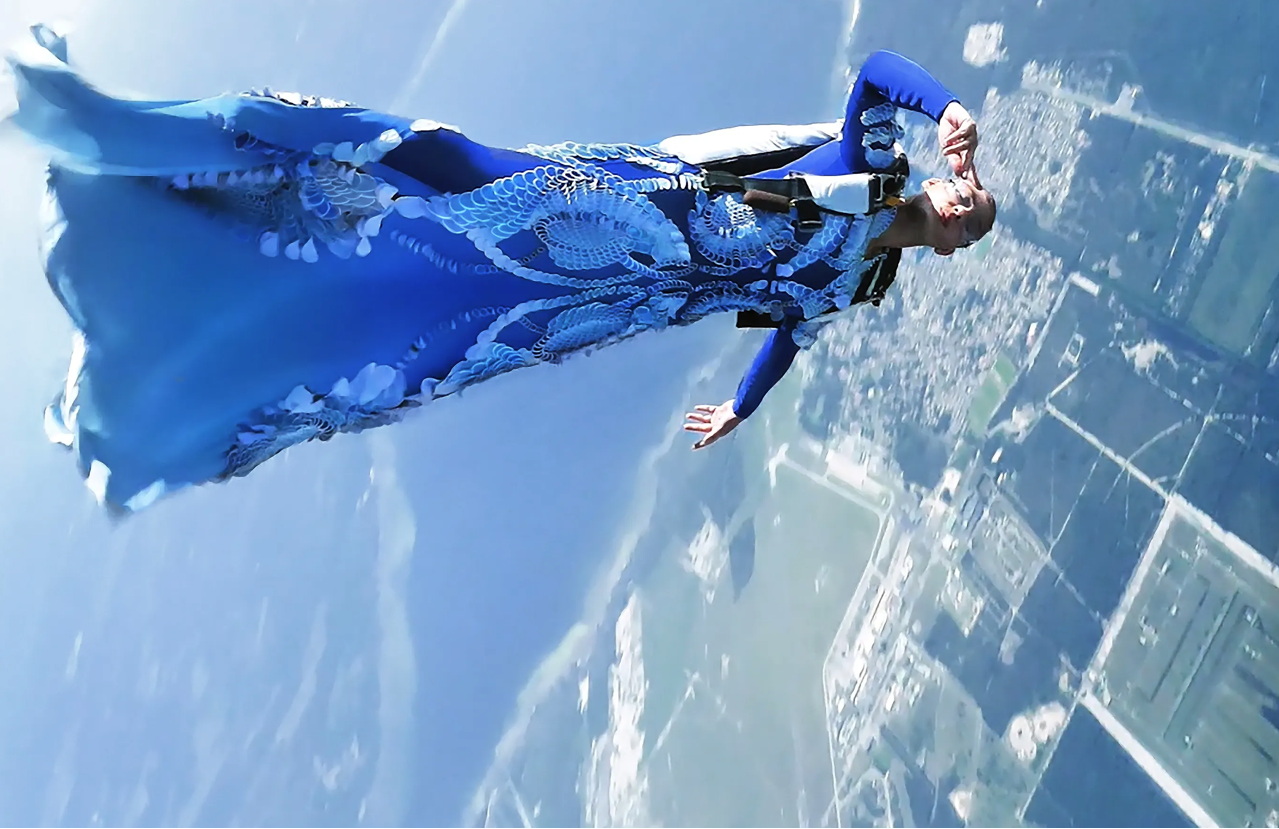 IRIS VAN HERPEN - EARTHRISE