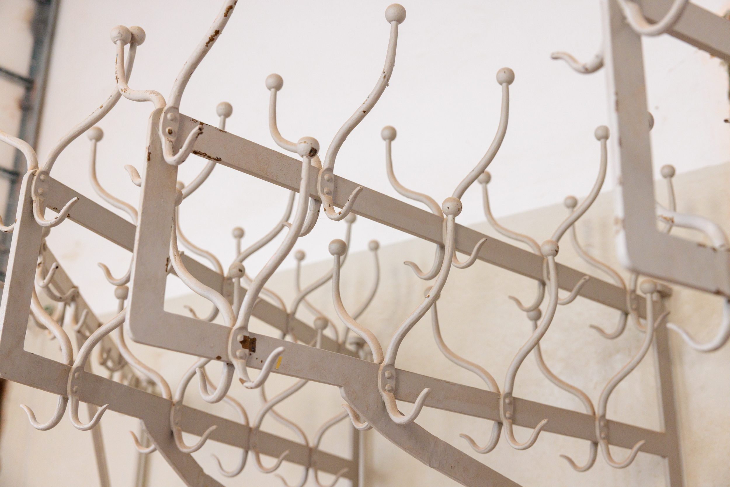 Original erhaltene Garderobe, 1931