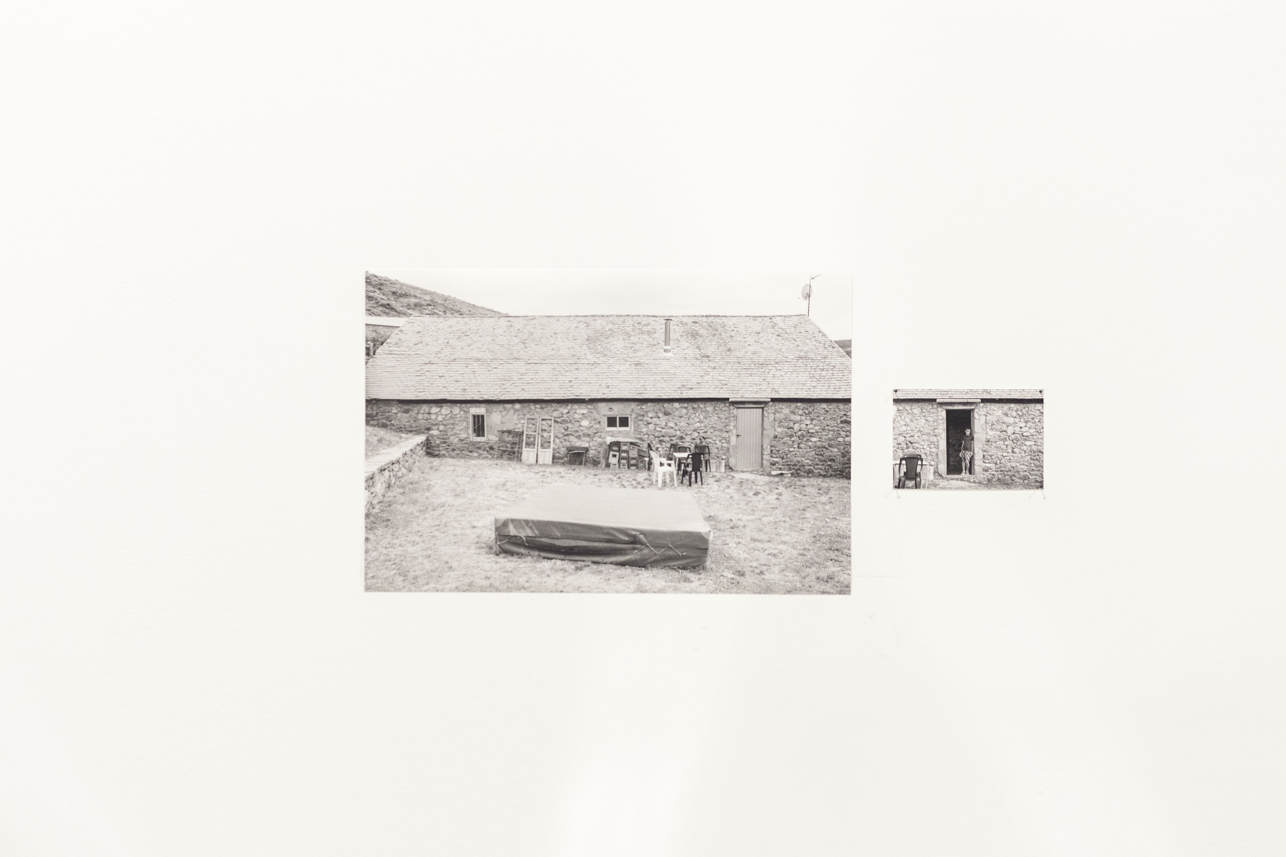 [Campos. Despoblación, escuela rural y práctica espacial crítica], research and exhibition – Convocatoria Laboratorio 987, MUSAC, León, (Fotografía: Ricardo Suárez) 2019–2020.