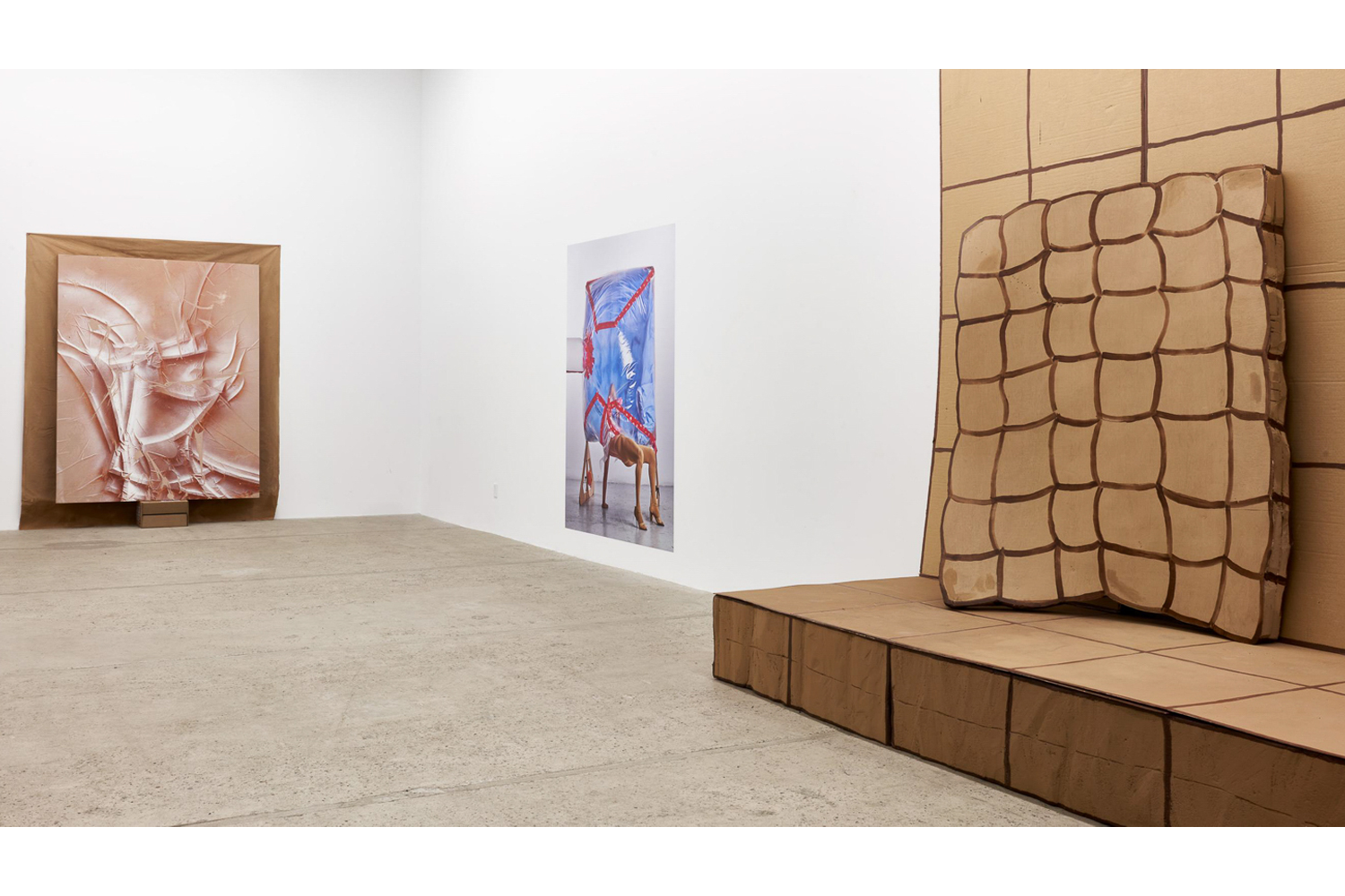 Anthony Burnham. Exposition pour Marionnette en 3 actes, Acte 3 La tentation de l'espace. Photo : Anthony Burnham.