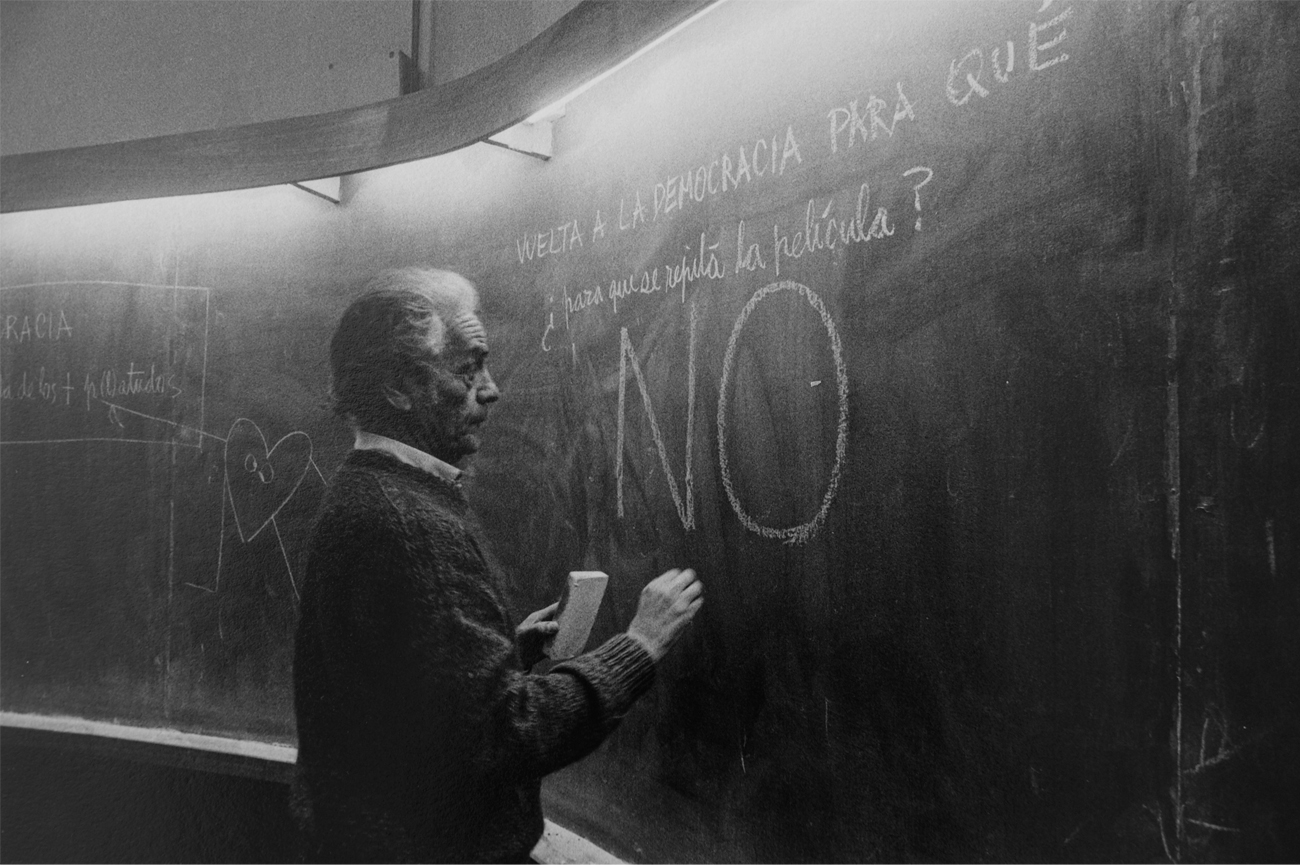 Álvaro HoppeNicanor Parra, 1990/2020Film black and white photograph, digital copy on paper19.5 x 27 cm