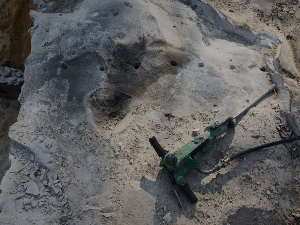 Les trous sont réalisés sont les 20cm environ