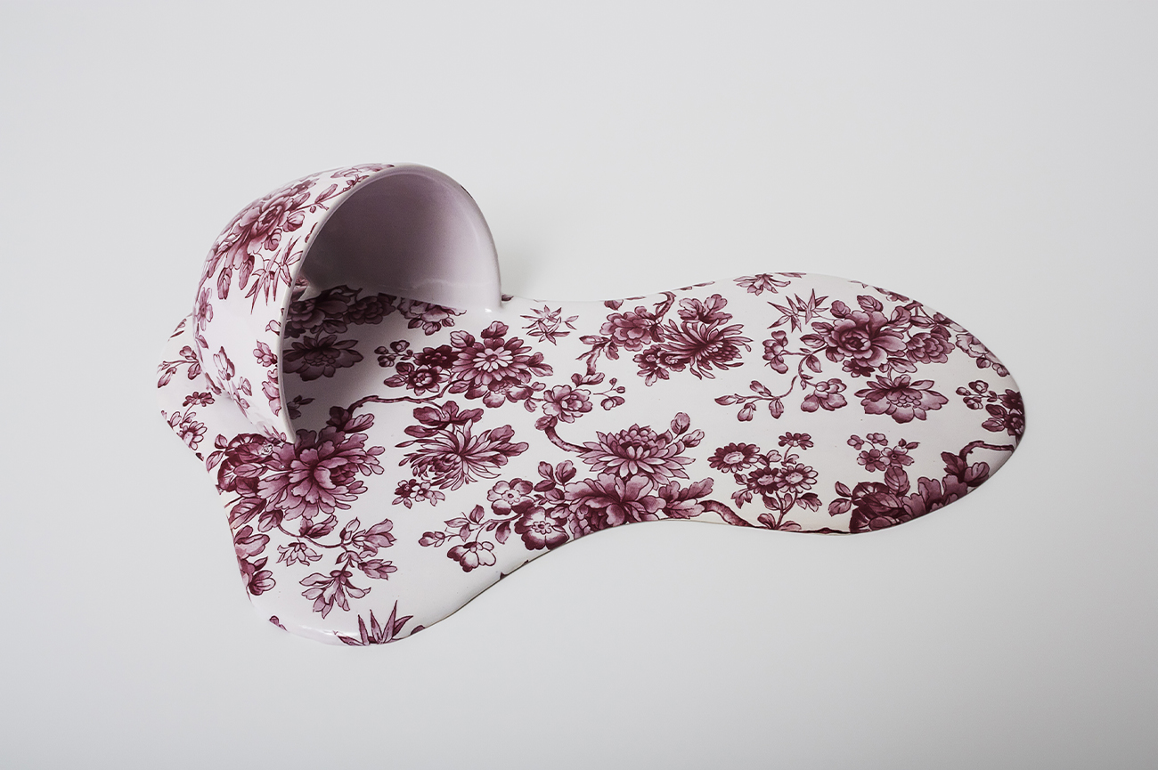 Livia MarínBroken Things (ceramic), 2017-201815 ceramic pieces, resin, transfer-print and glazeVariable dimensions (detail)