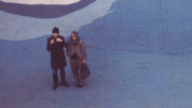 Leif is taking a Selfie in NYC, showing Sonja + Leif