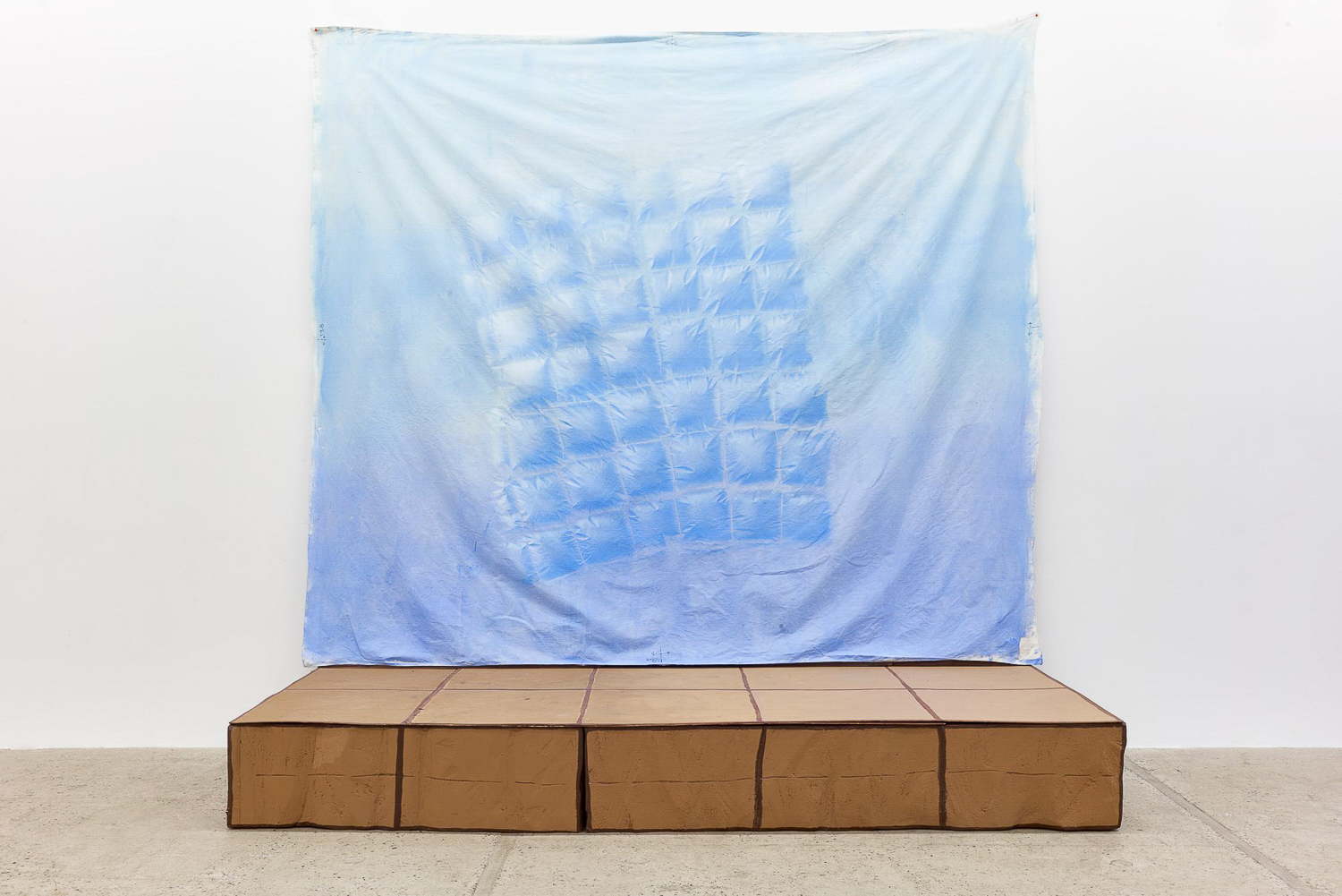 Anthony Burnham. Exposition pour Marionnette en 3 actes, Acte 3 La tentation de l'espace. Photo : Anthony Burnham.