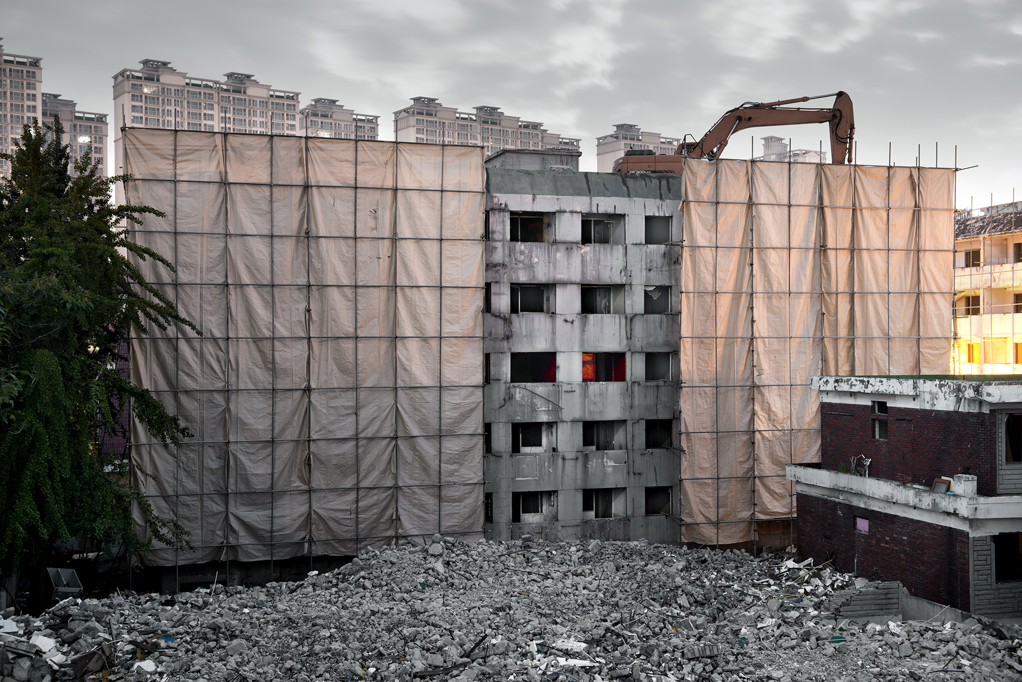Demolition Site 10 Outside_Pigment print_120x160cm_2013