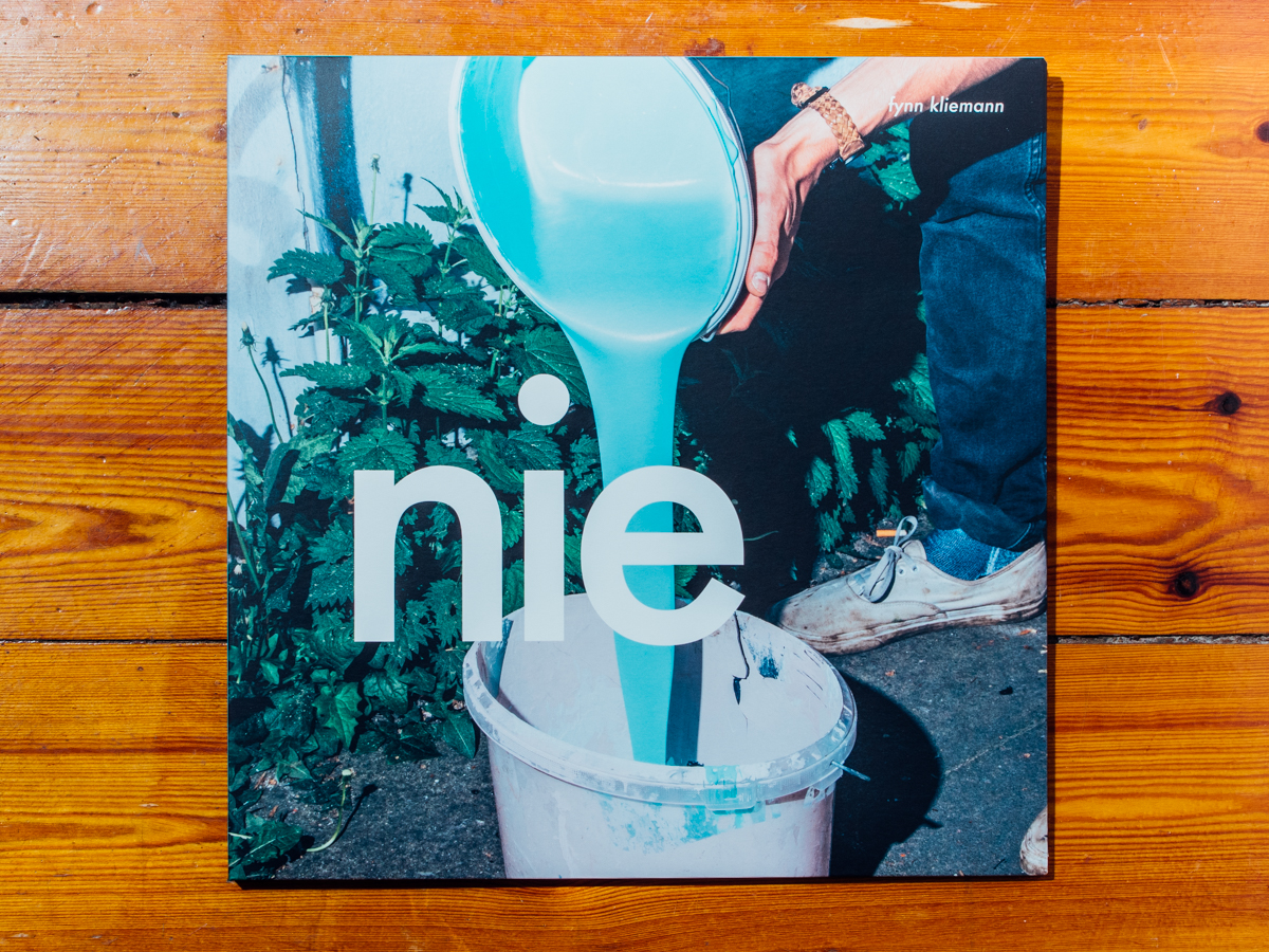 "NIE" von Fynn Kliemann / Deluxe Box, Platte, CD, Poster, Sticker und 12 Prints / September 2018