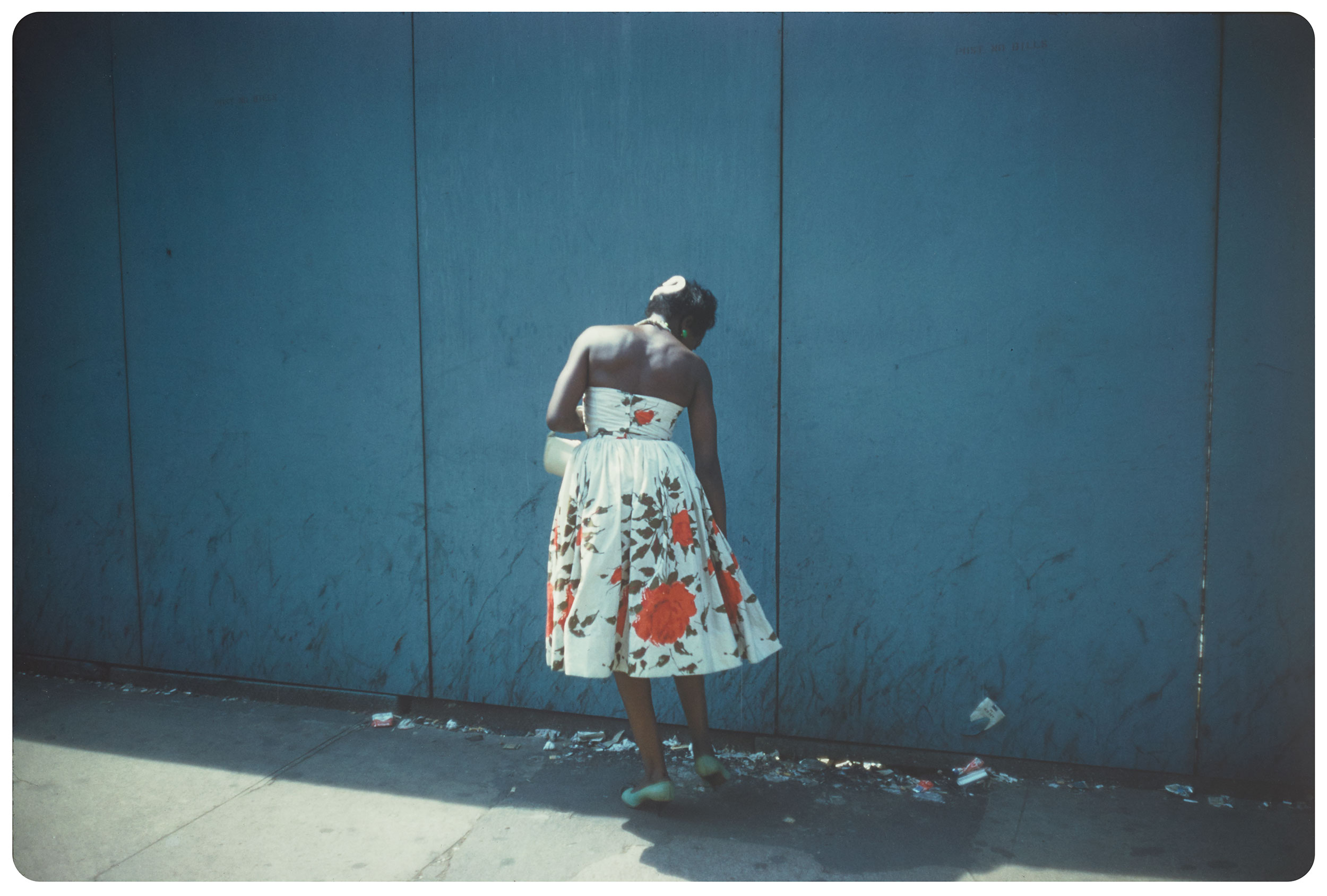 Garry Winogrand (American, 1928–1984). Untitled (New York), 1960. 35mm color slide. Collection of the Center for Creative Photography, The University of Arizona. © The Estate of Garry Winogrand, courtesy Fraenkel Gallery, San Francisco