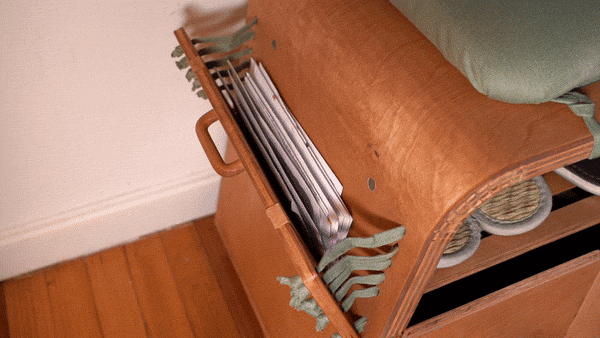 for mail and magazines, closed with magnets