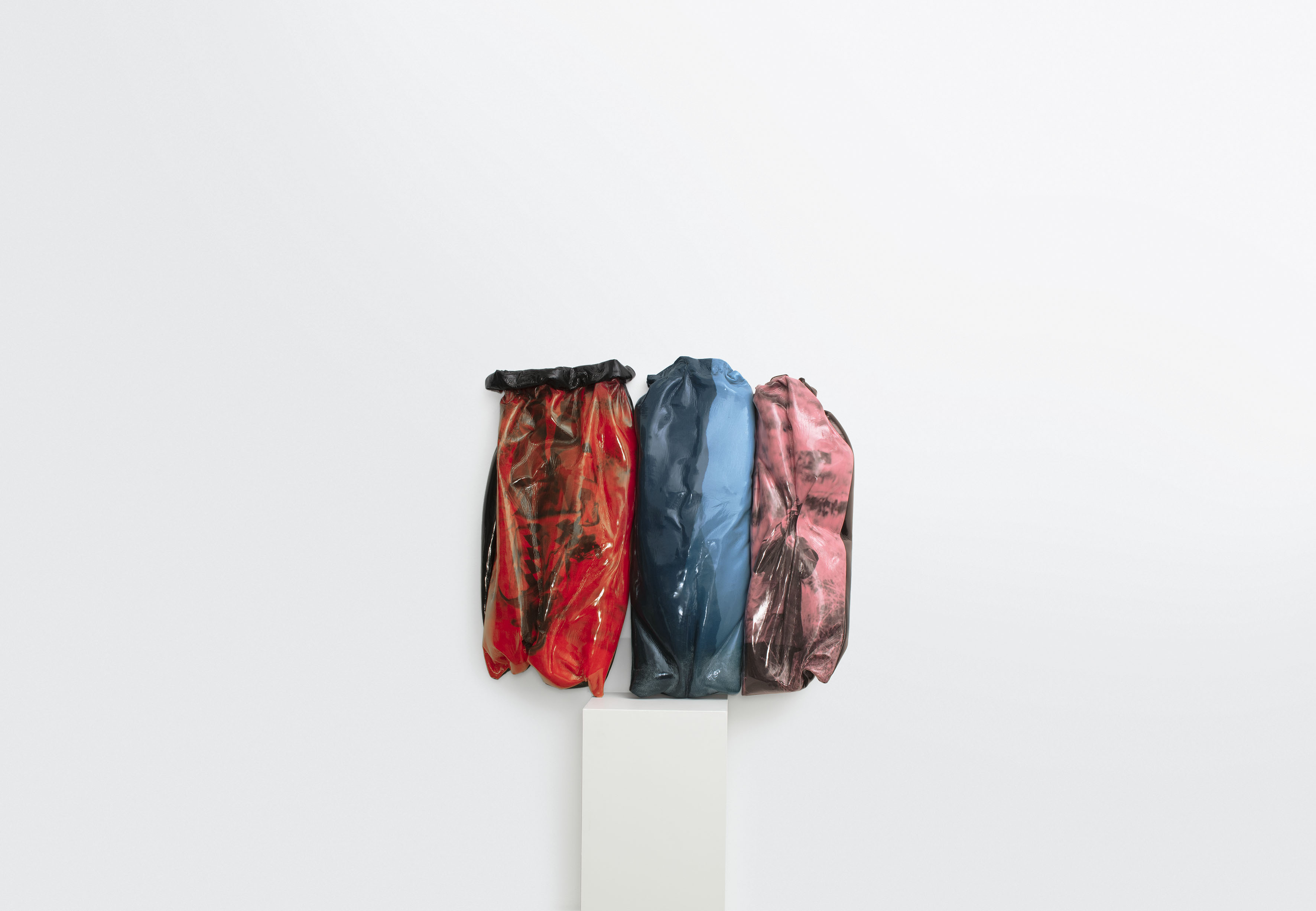 El Candado (2020)  Injected plastic foam, fabric,  pvc, foil and photographic print. 84 x 90 x 17 cm