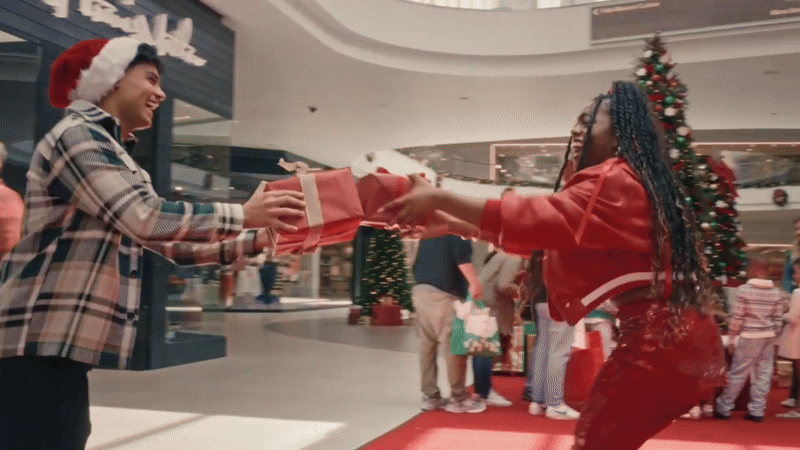 PRODUCTION ASSISTANTDIR. MATTY PEACOCK - SIMON MALLS XMAS