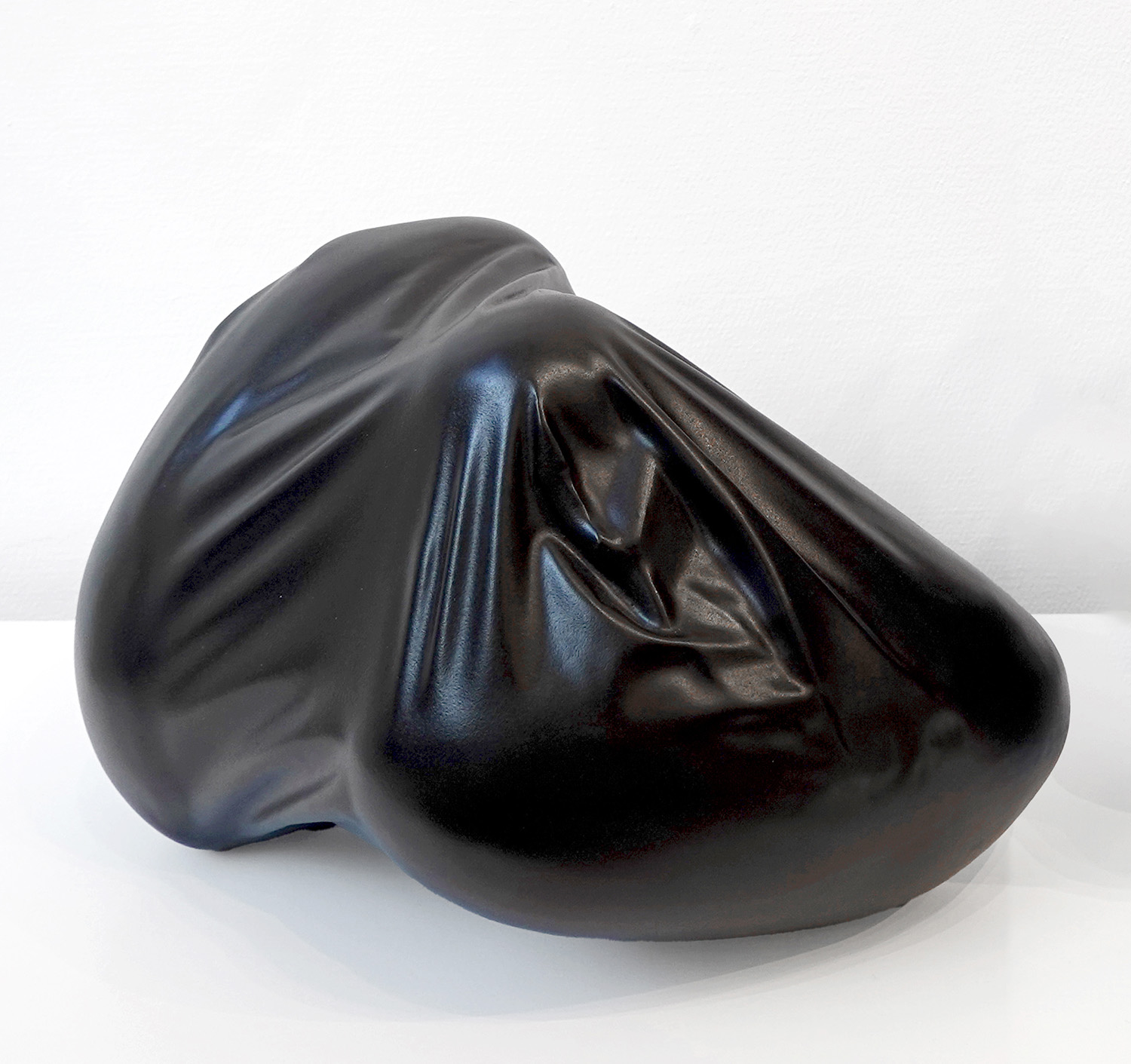 Francois Ruegg, Black, 20x32x20cm, 2.400&euro;