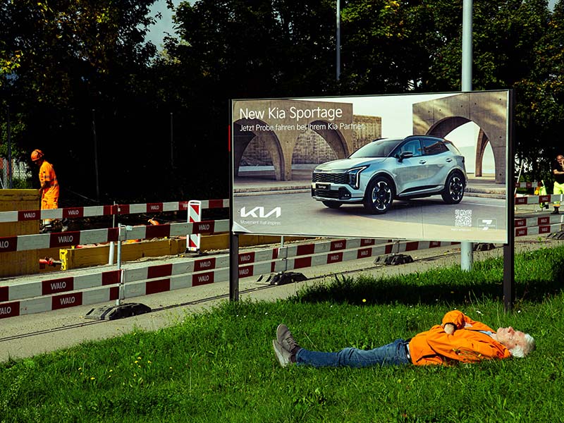 EIN GANZ NORMALER TAG IN REGENSDORF  von Elia Gagliotta