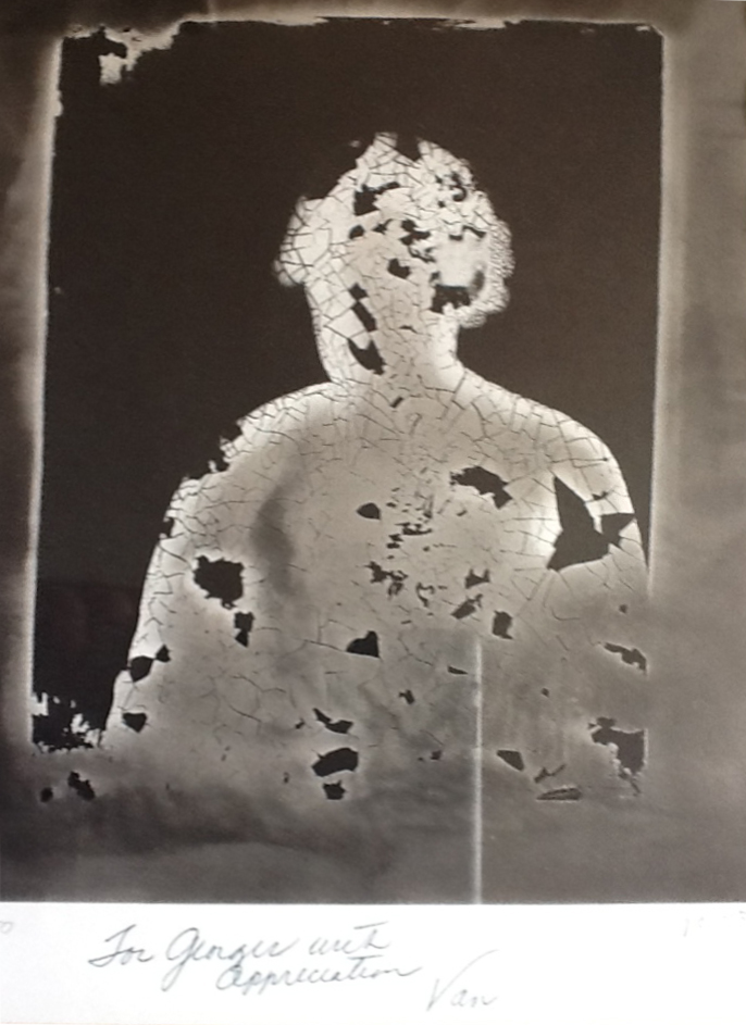 © Van Deren CockSur la naissance d’un blog, mais pas que…Par Valentin Bardawil, 2022Si mon père nous prévient que ses souvenirs aiment le prendre par surprise, et qu’il nous exhorte à ne trouver aucune suite logique, encore moins un ordre chronologique dans ces 20 posts qu’il nous laisse, je constate qu’étrangement ils se finissent par une phrase sur laquelle je ne peux que m’arrêter et qui n’est pas, pour moi en tout cas, aussi dénuée de logique qu’il le prétend.︎